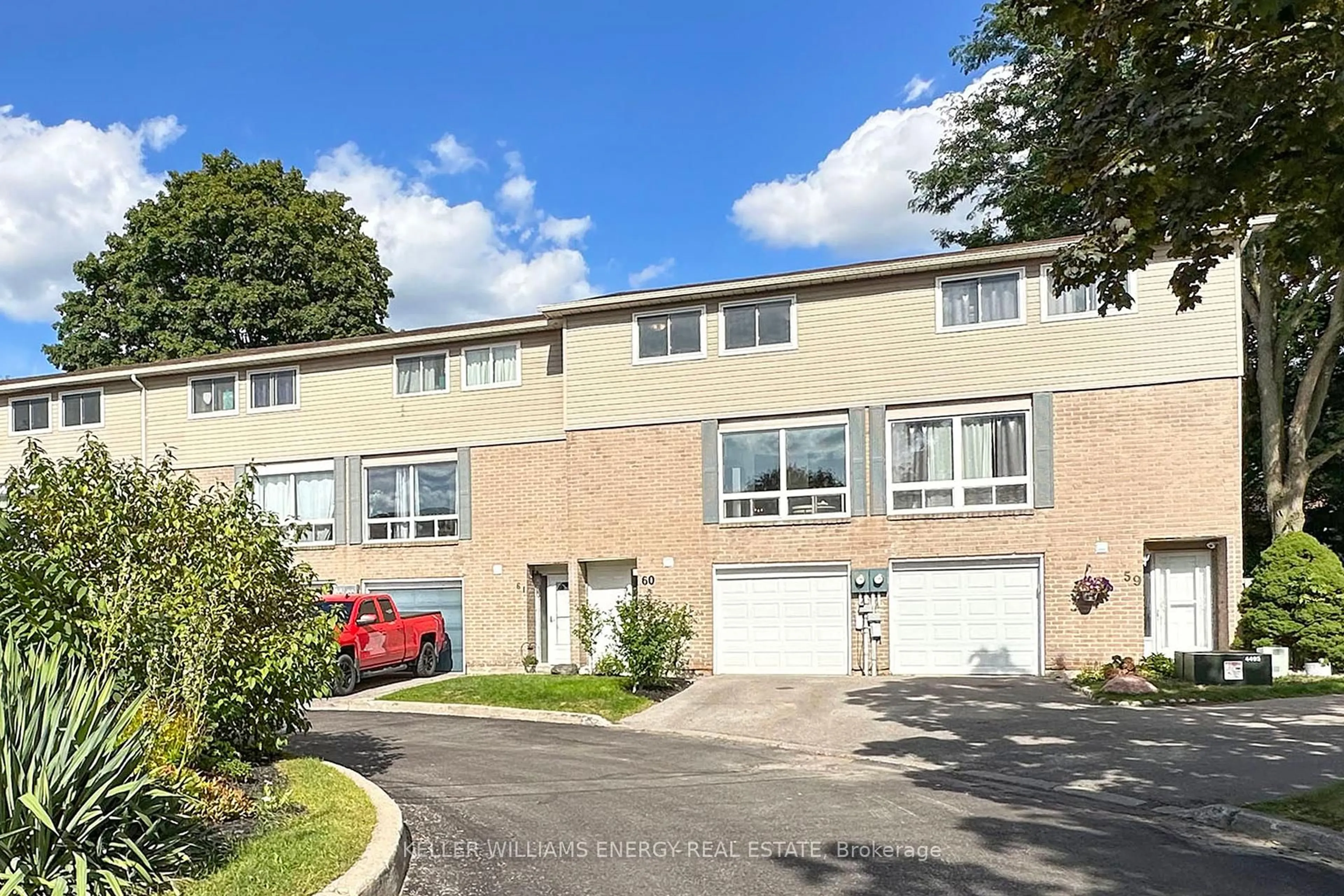 A pic from outside/outdoor area/front of a property/back of a property/a pic from drone, street for 1133 Ritson Rd #60, Oshawa Ontario L1G 7T3