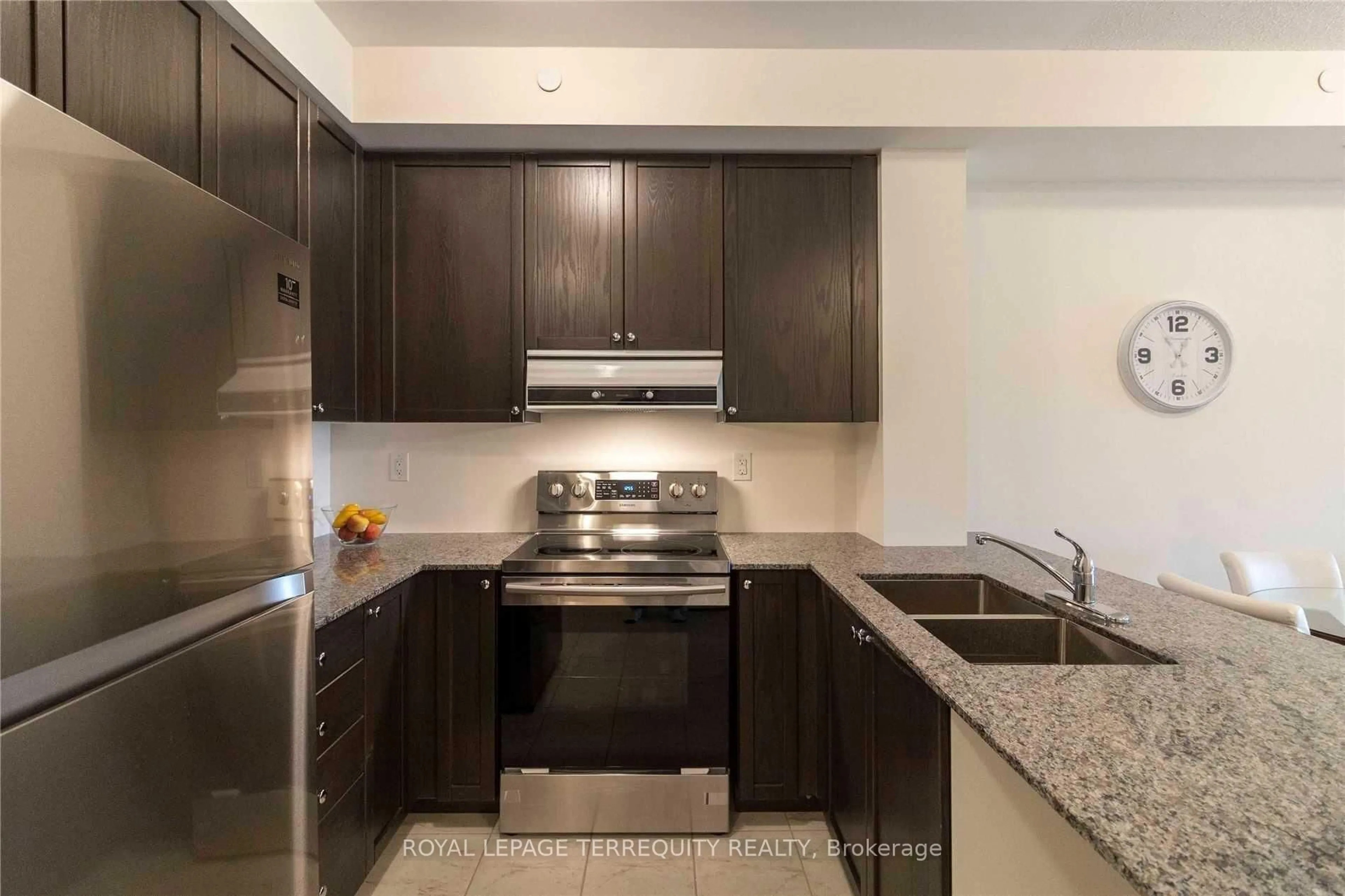 Standard kitchen, unknown for 70 Shipway Ave #111, Clarington Ontario L1B 0V7