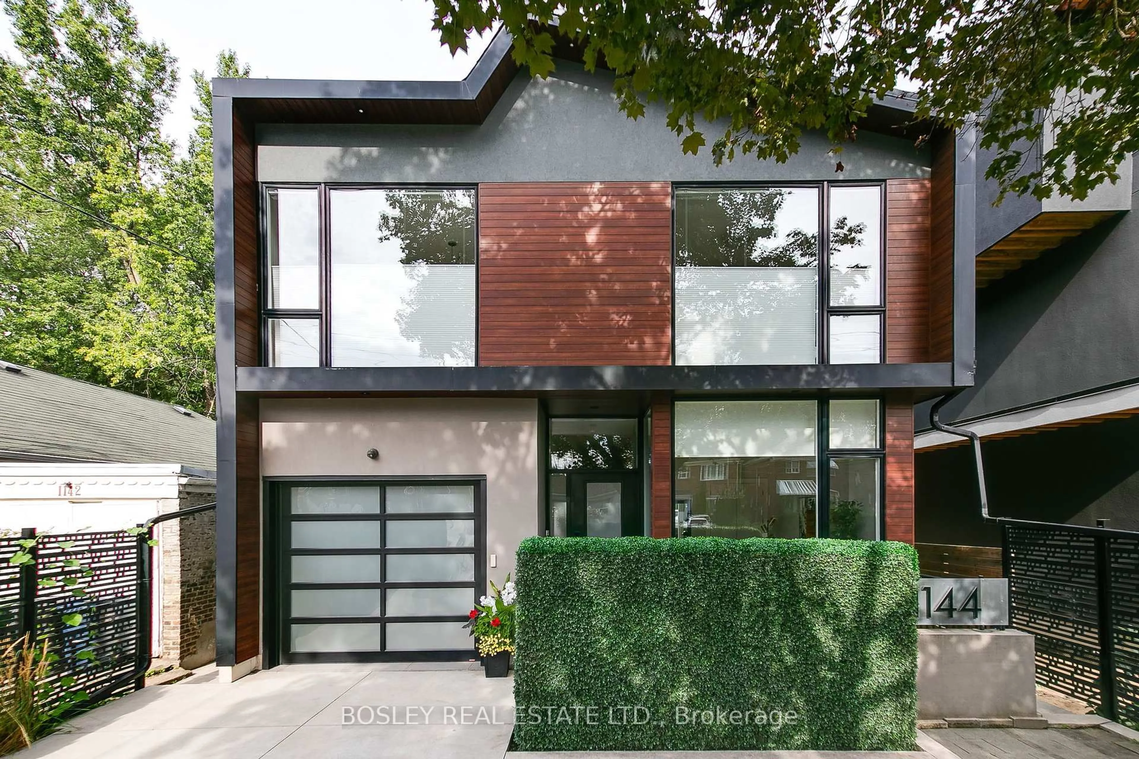 Home with brick exterior material, street for 1144 Broadview Ave, Toronto Ontario M4K 2S5
