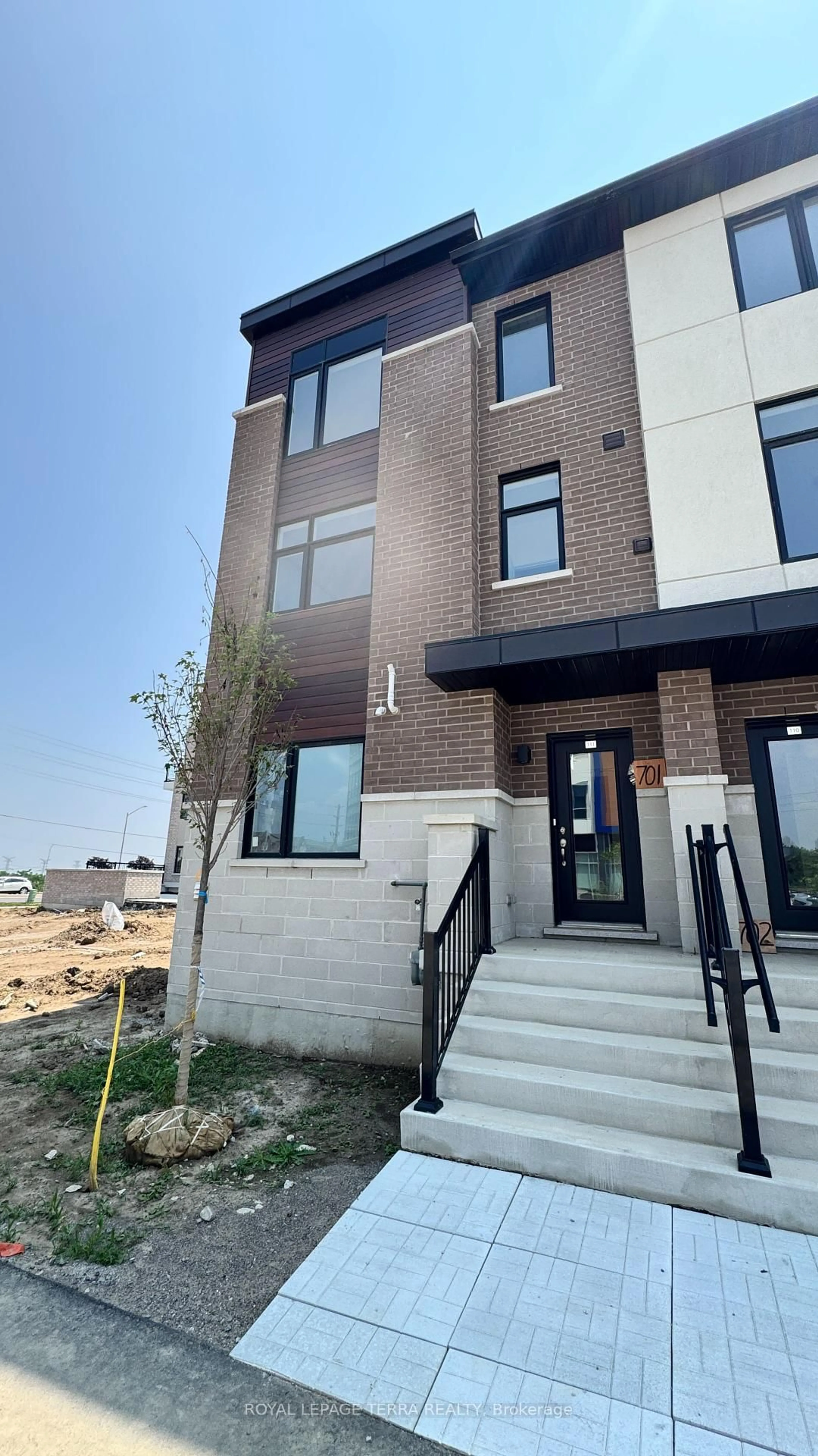 Home with brick exterior material, building for 1695 Dersan St #111, Pickering Ontario L1X 0S9