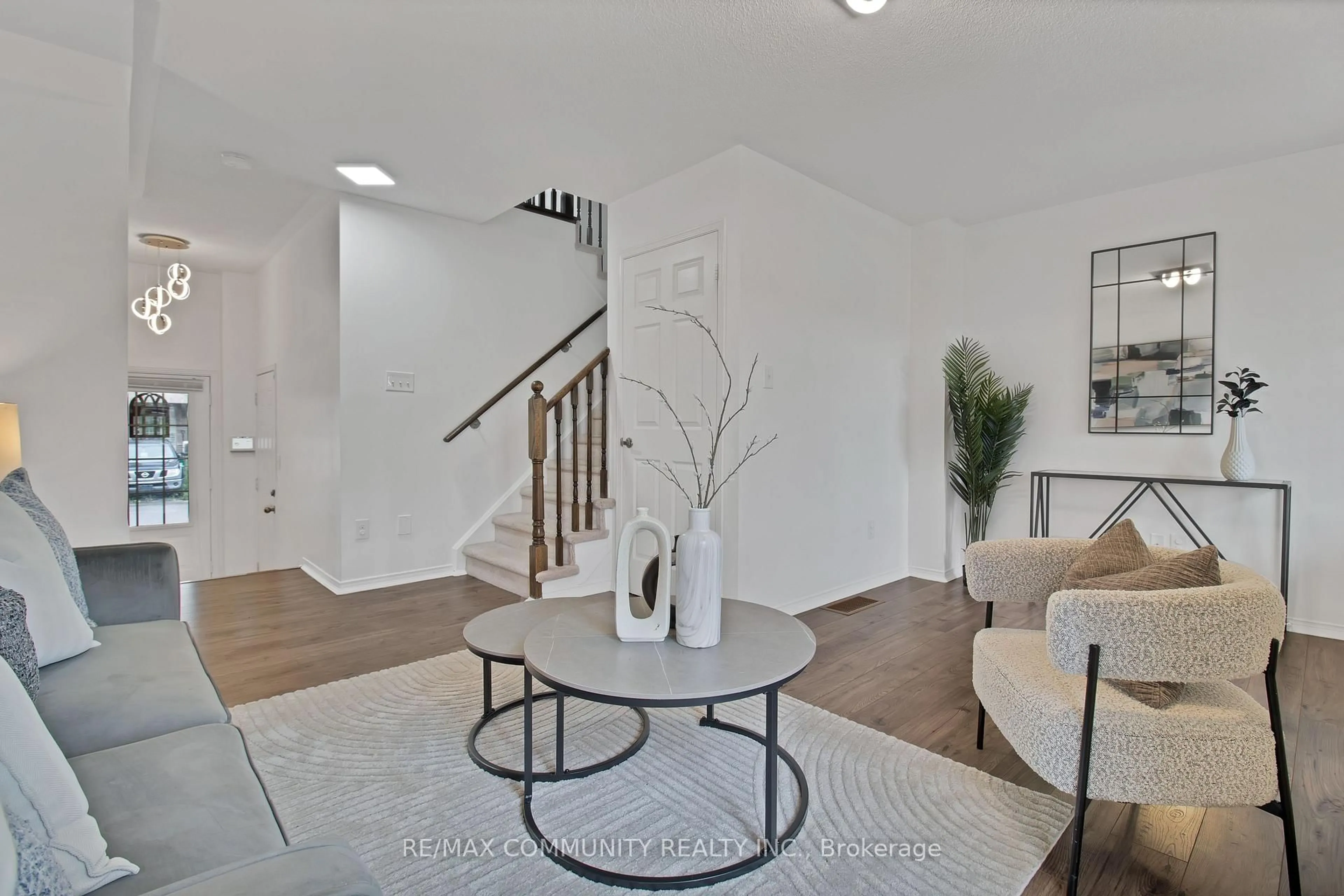 Indoor entryway for 431 Rossland Rd, Ajax Ontario L1Z 0M7