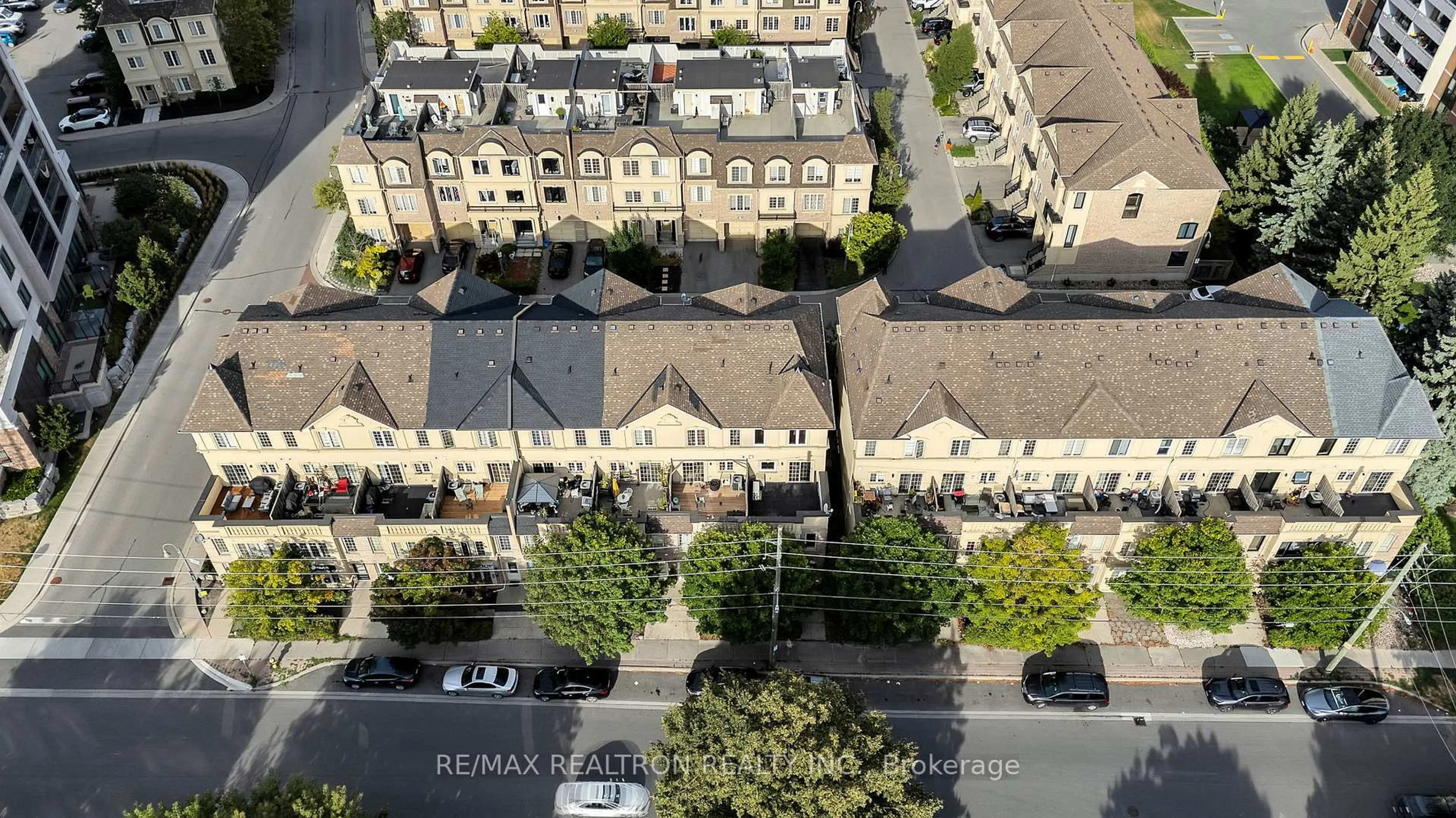 A pic from outside/outdoor area/front of a property/back of a property/a pic from drone, city buildings view from balcony for 1250 St Martins Dr #8, Pickering Ontario L1W 0A2