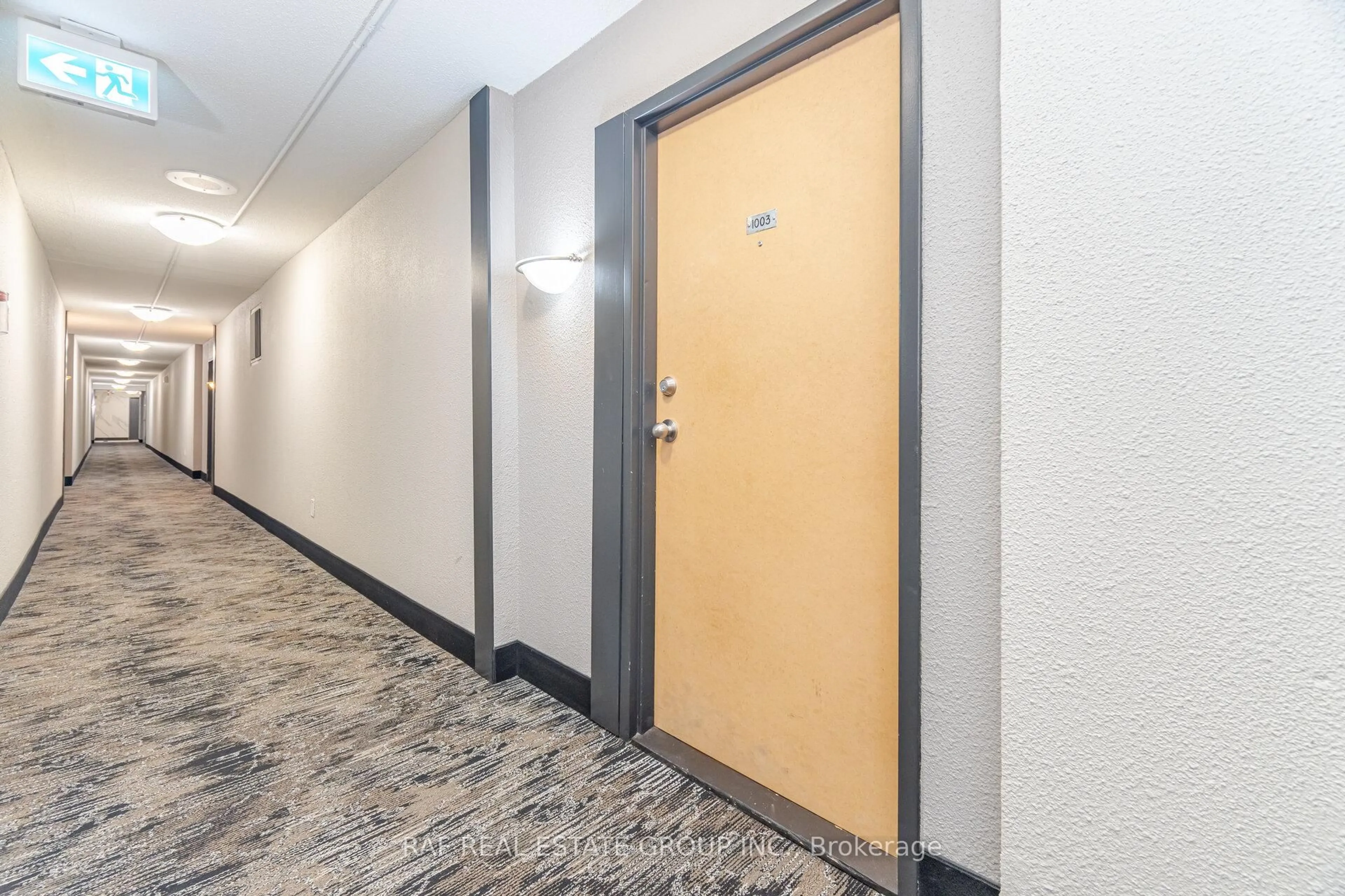 Indoor foyer for 100 Wingarden Crt #1003, Toronto Ontario M1B 2P4