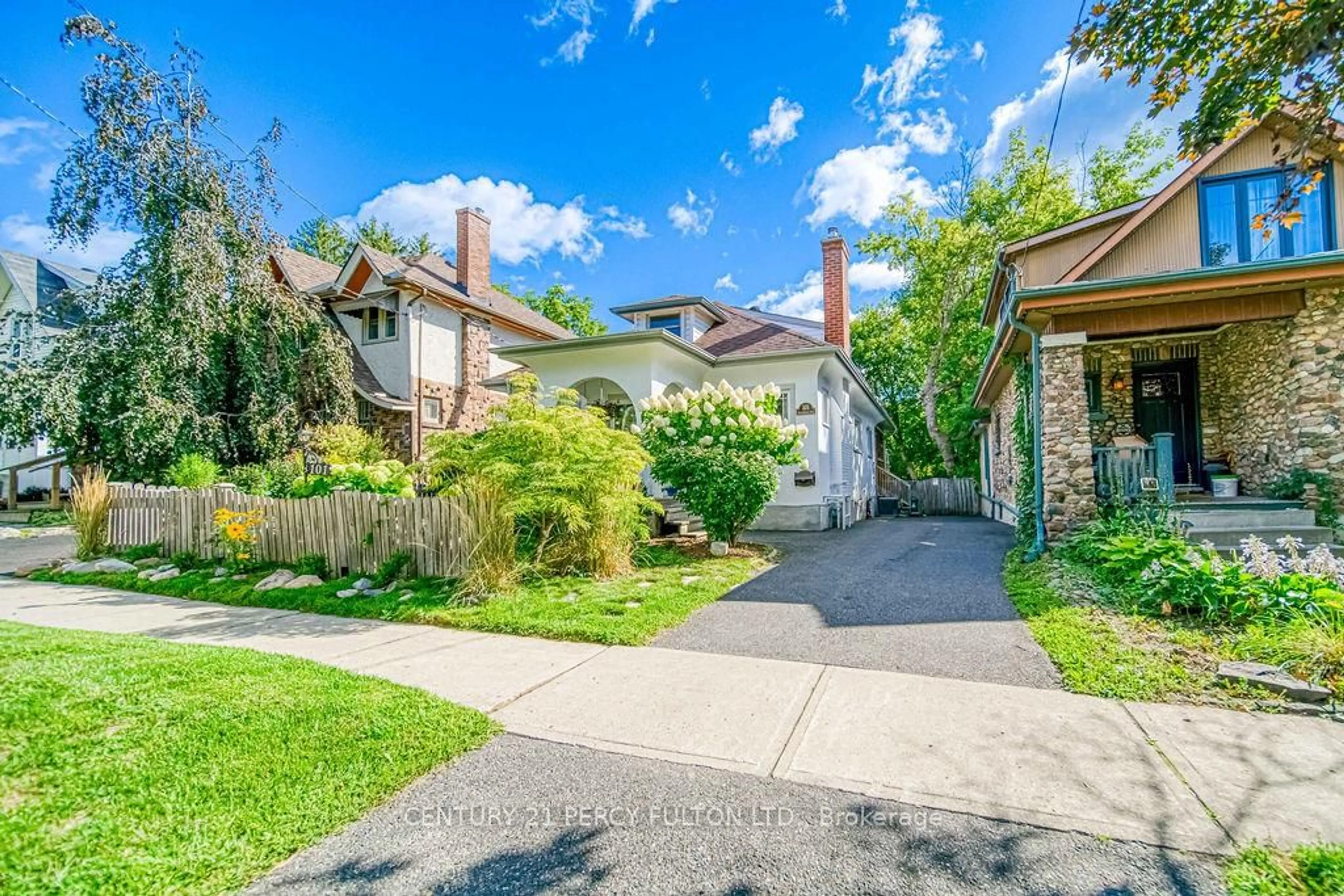 Unknown for 101 Roxborough Ave, Oshawa Ontario L1G 5W3