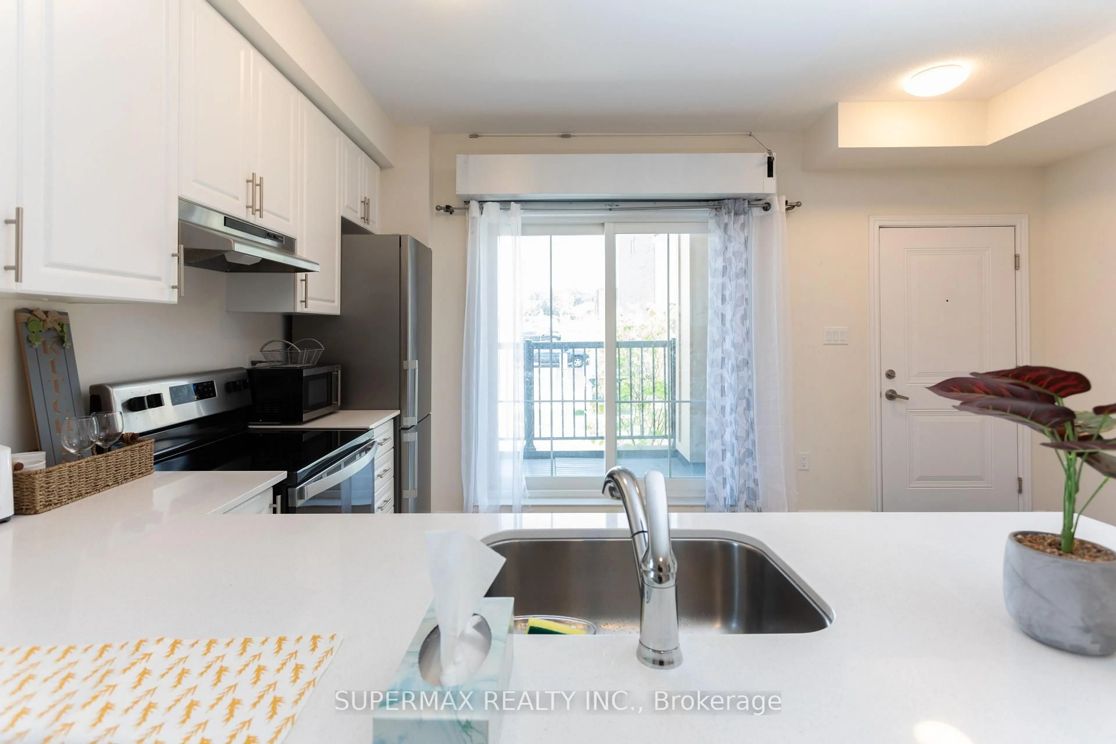 Standard kitchen, unknown for 470 Beresford Path #10, Oshawa Ontario L1H 5S7