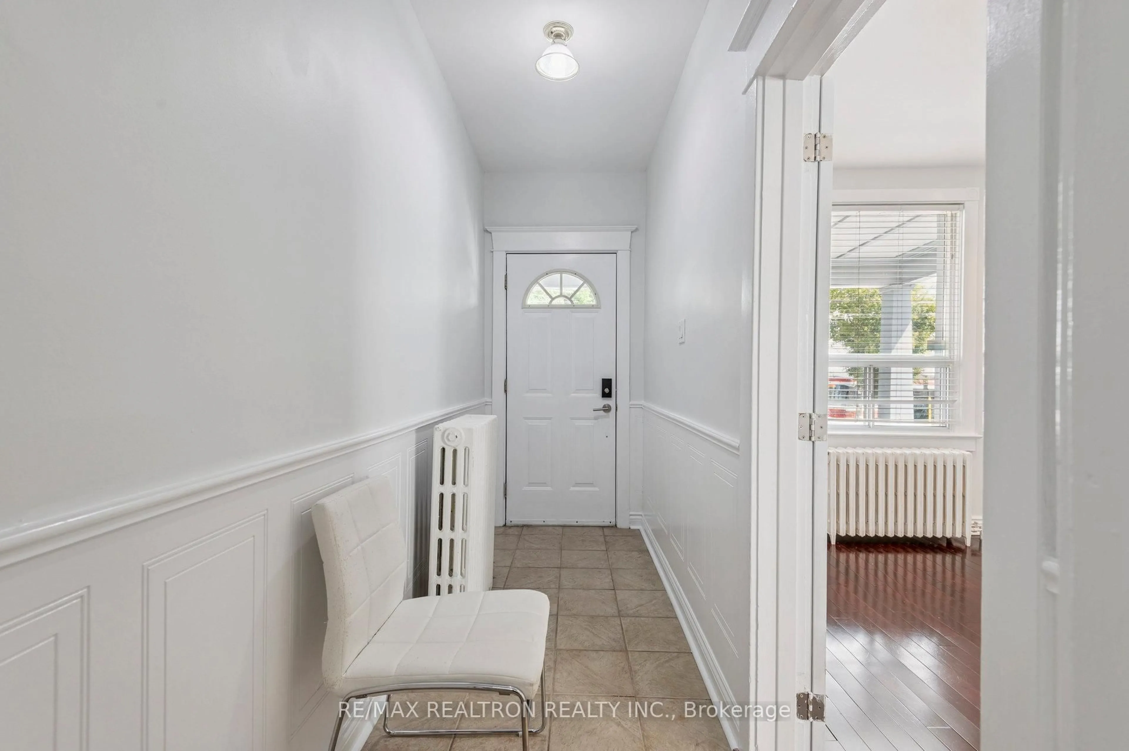 Indoor entryway for 10 Coxwell Ave, Toronto Ontario M4L 3A7