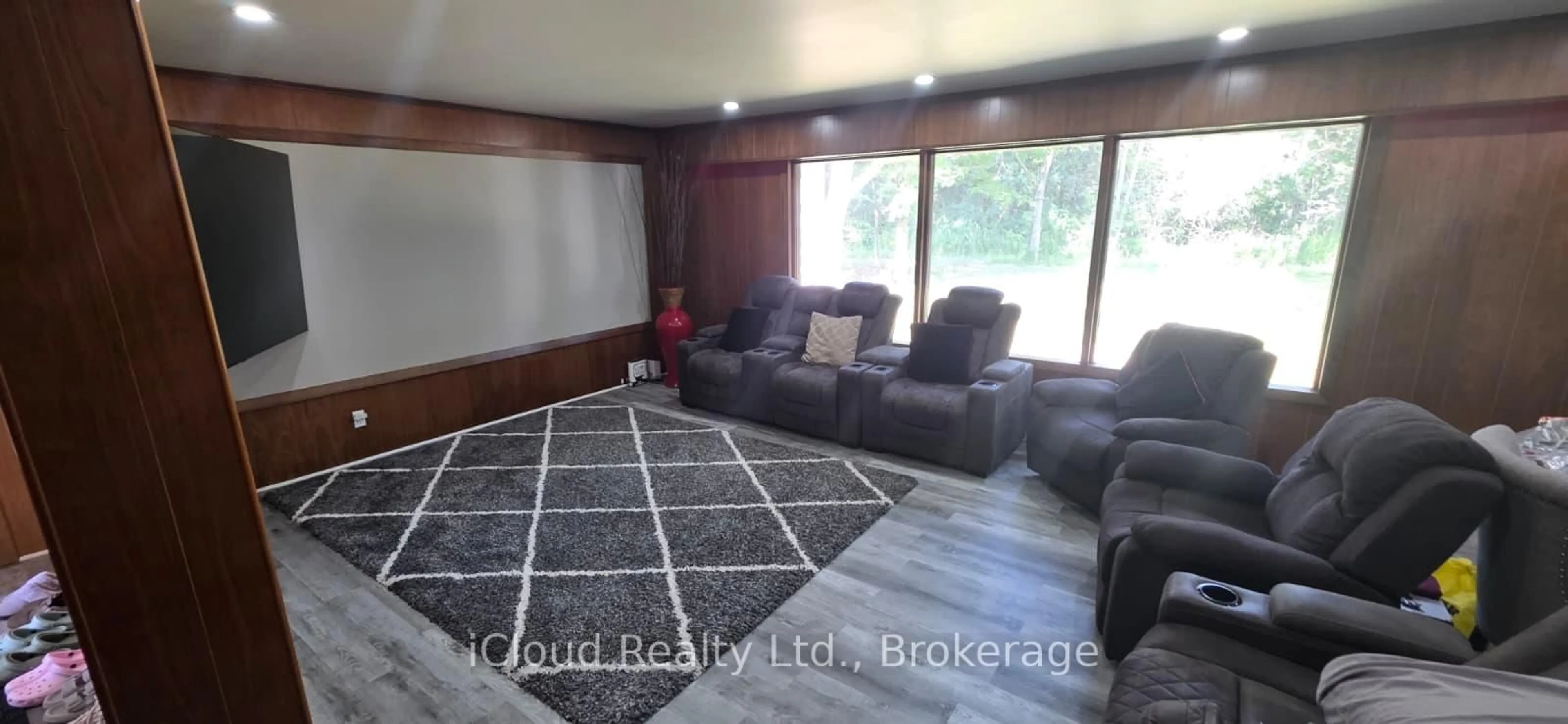 A pic of a room for 151 Townline Road N Rd, Clarington Ontario L1E 2J3