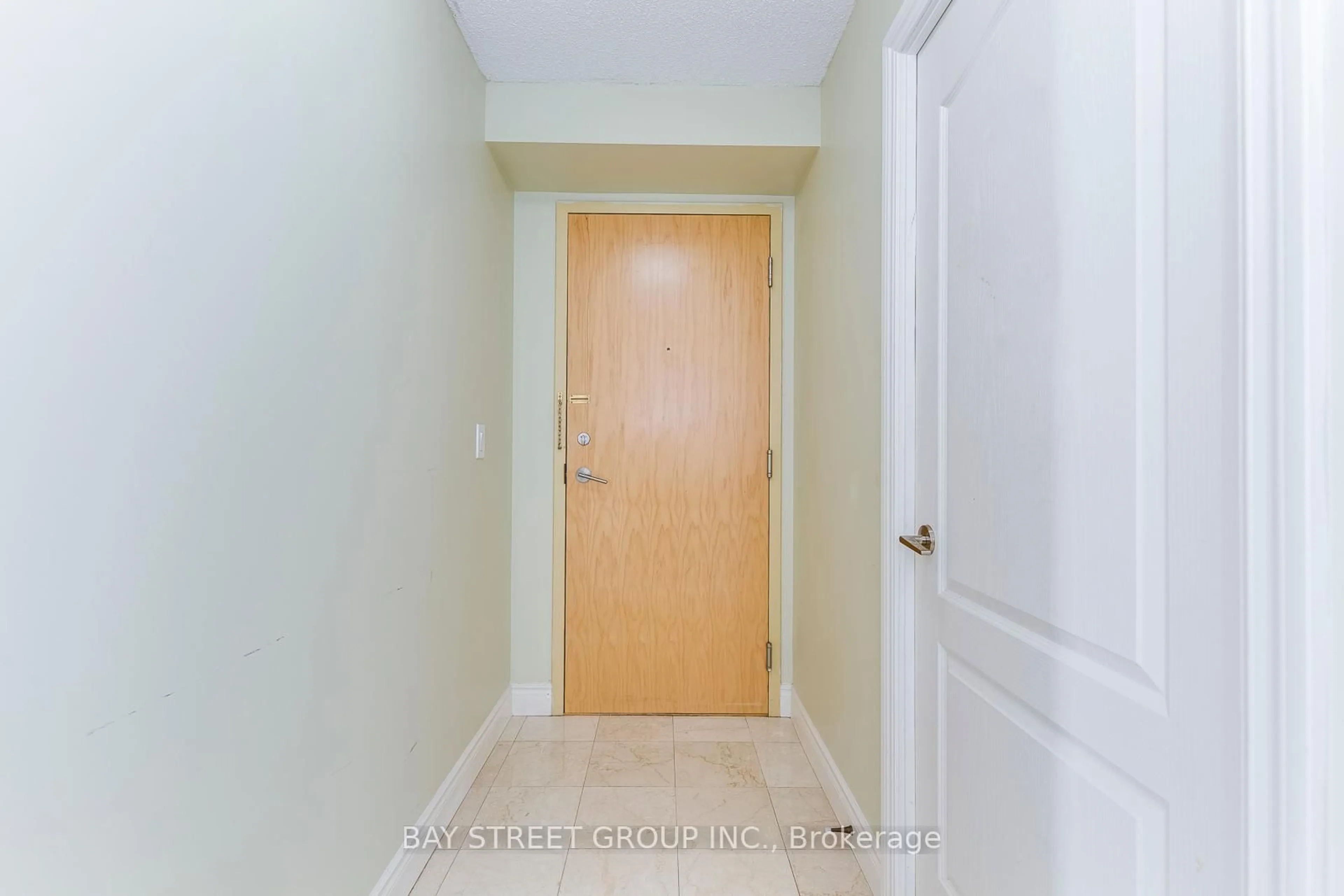 Indoor entryway for 60 Brian Harrison Way #1001, Toronto Ontario M1P 5J5