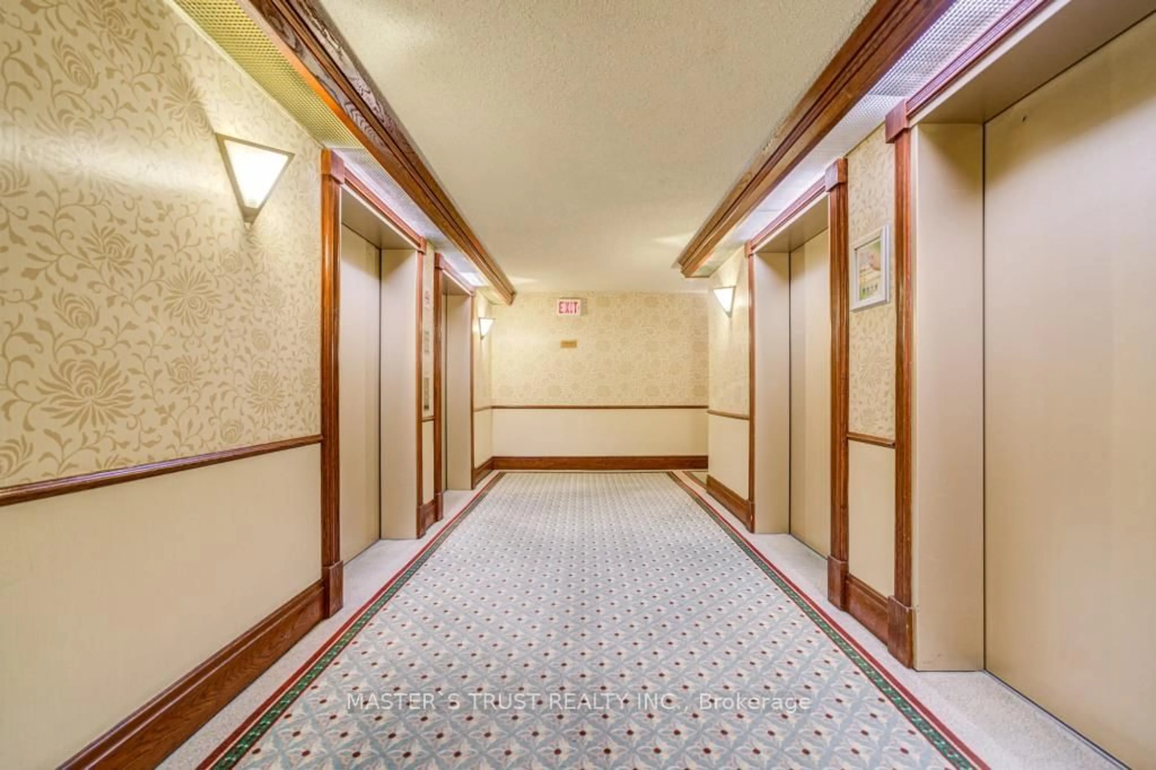 Indoor foyer for 168 Bonis Ave #1515, Toronto Ontario M1T 3V6