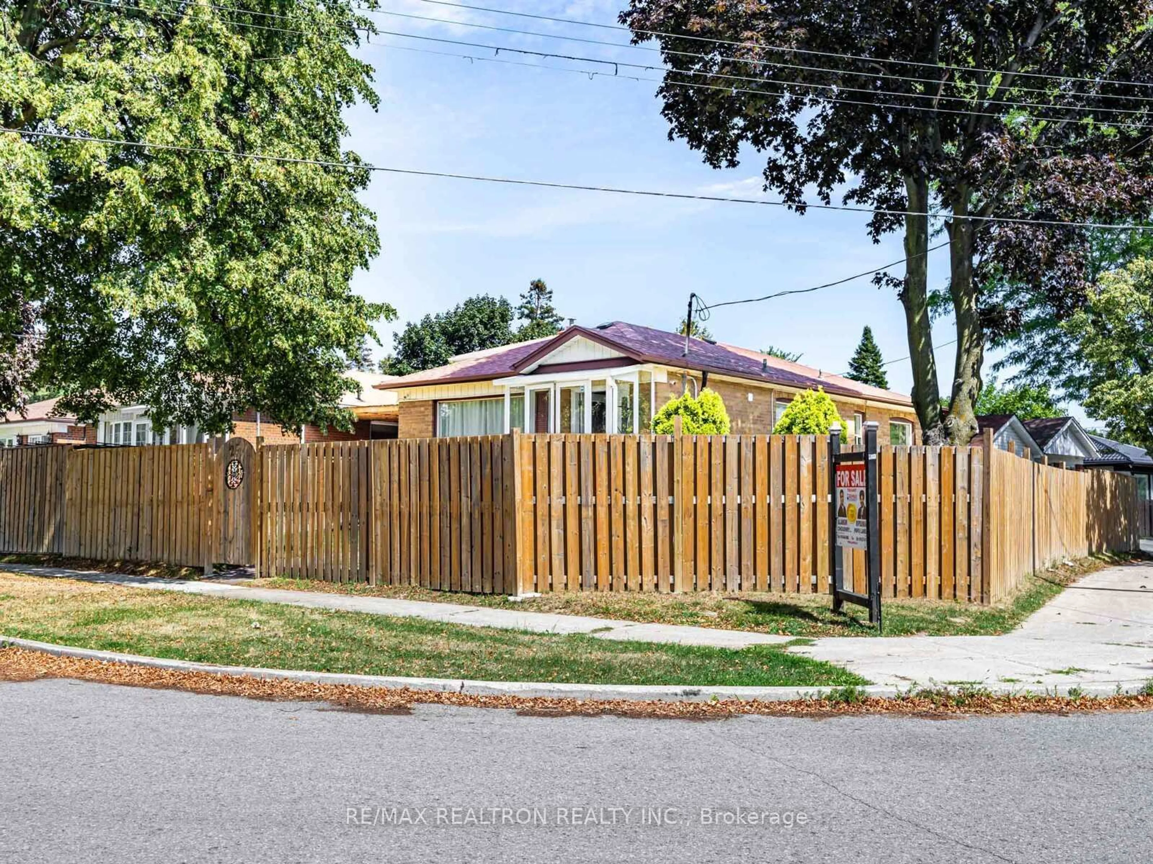 Unknown for 25 Chandler Dr, Toronto Ontario M1G 1Z1