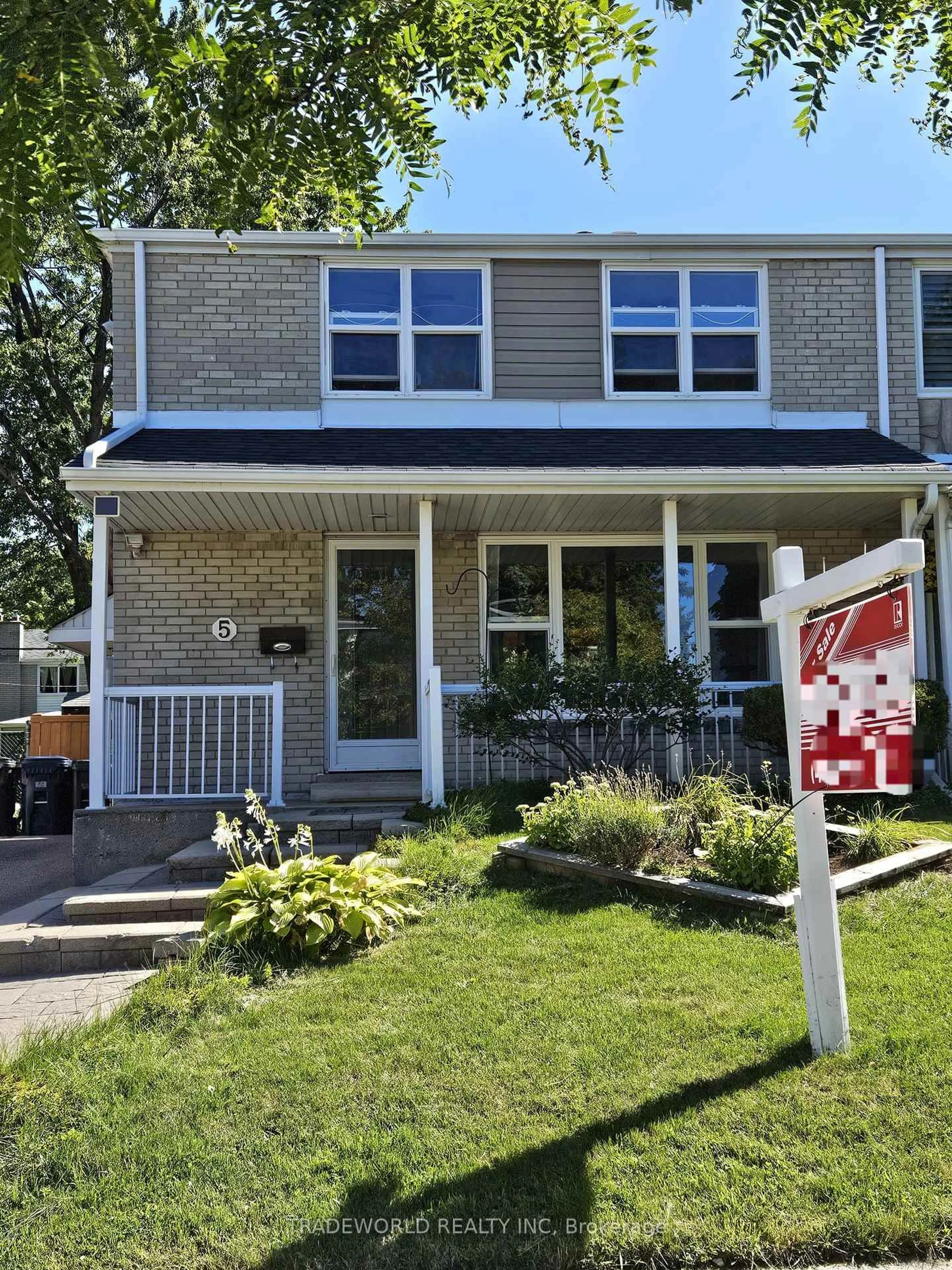 Home with vinyl exterior material, street for 5 Woodfern Dr, Toronto Ontario M1K 2L2