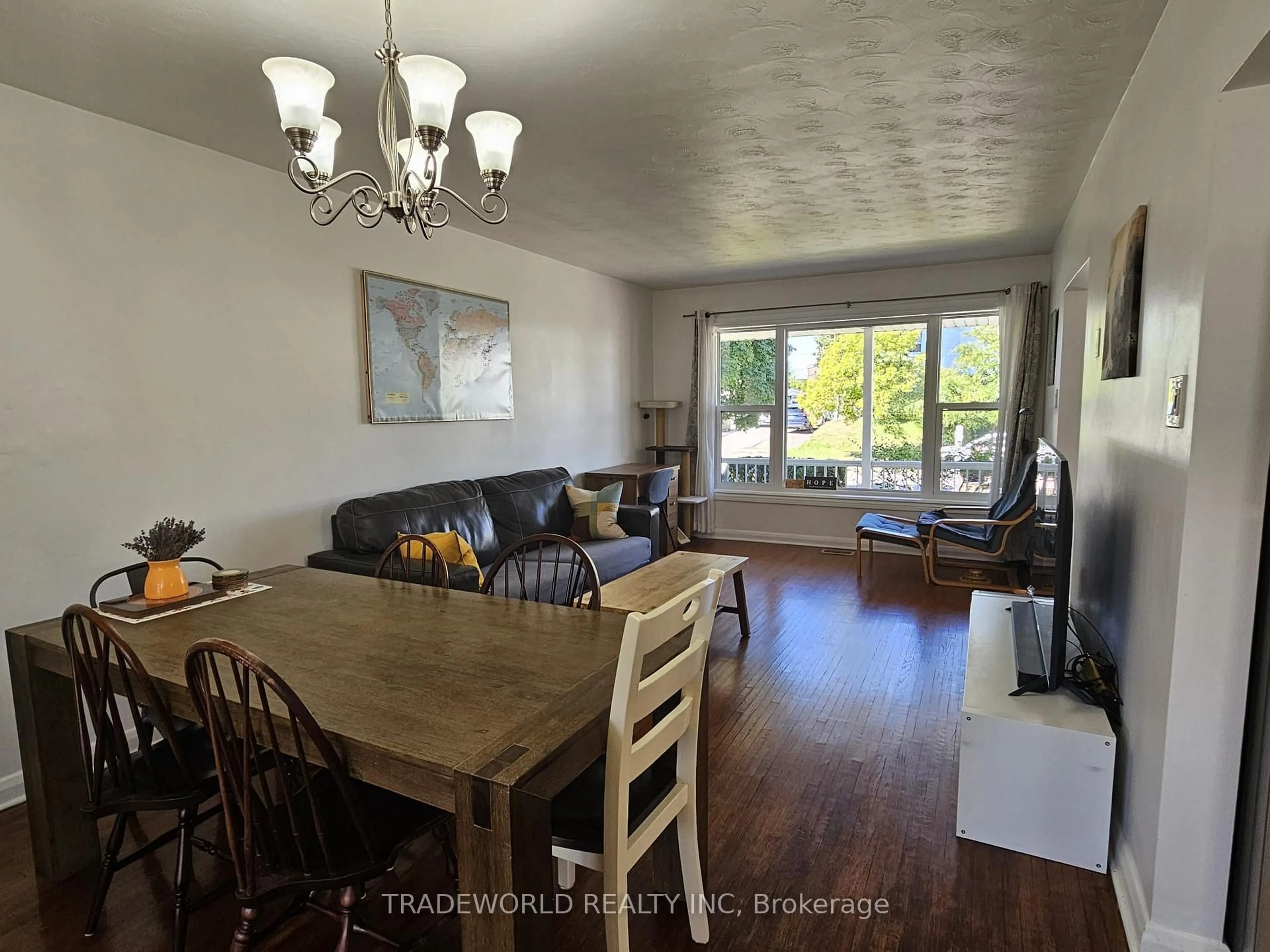 Dining room, wood/laminate floor for 5 Woodfern Dr, Toronto Ontario M1K 2L2