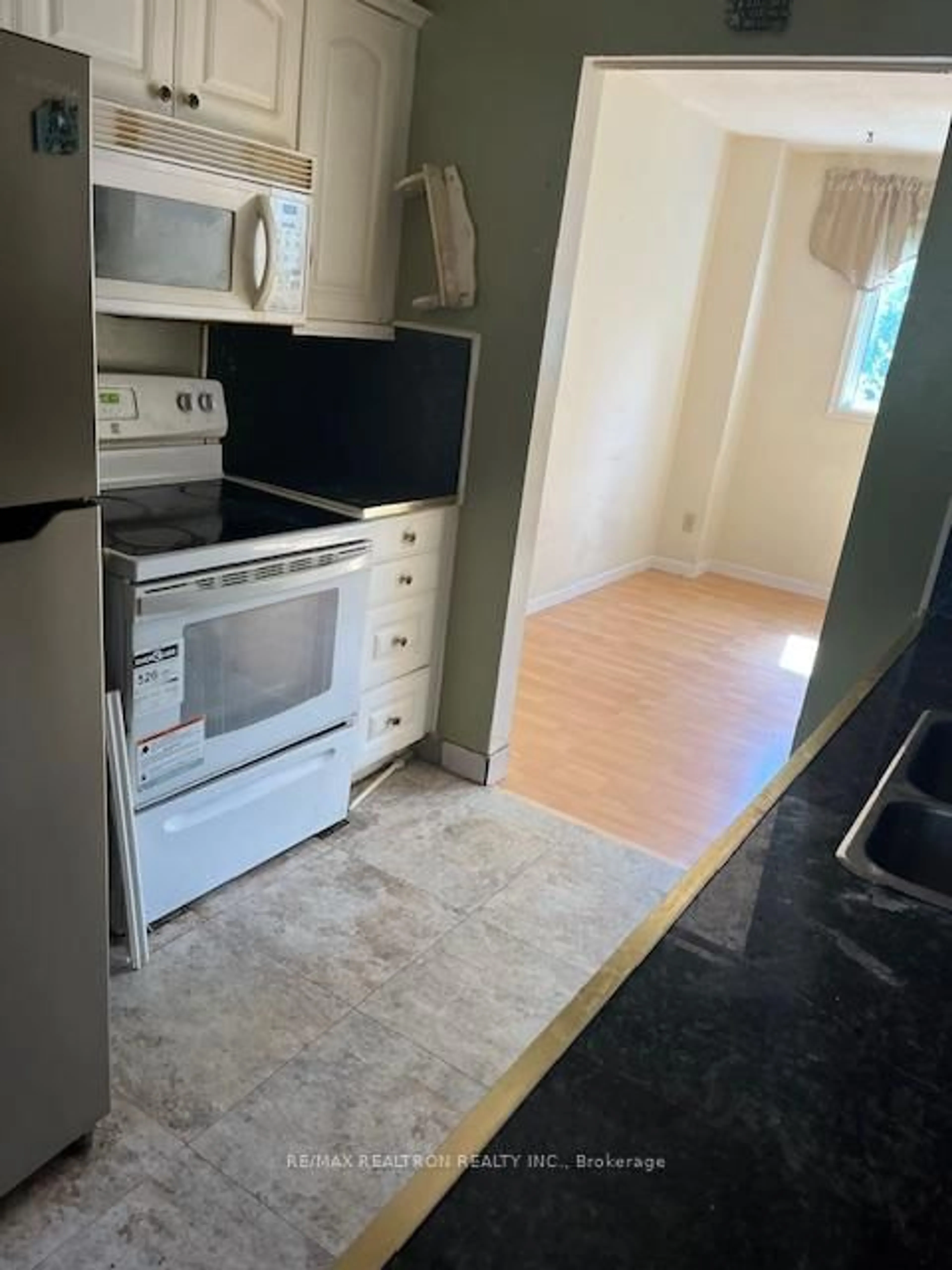 Standard kitchen, floor is not visible for 50 Silver Bell Grve #4, Toronto Ontario M1B 2L7