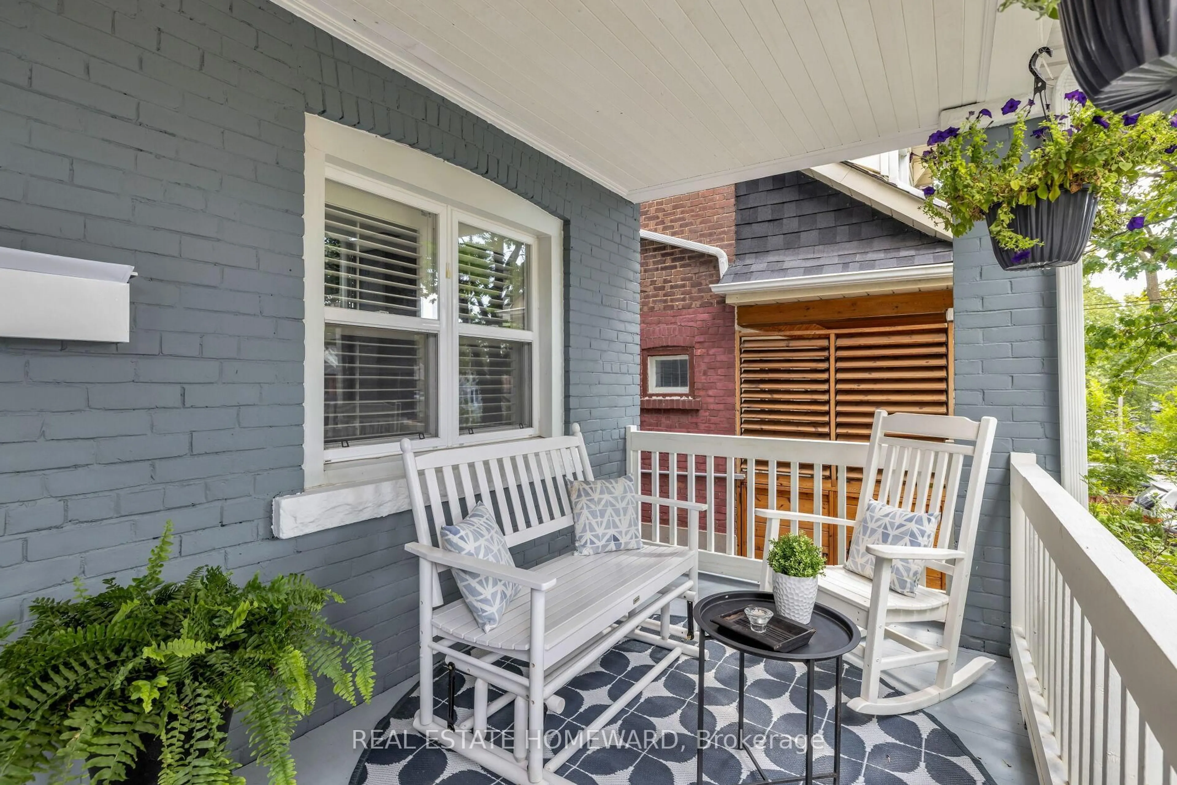 Patio, street for 27 Normandy Blvd, Toronto Ontario M4L 3K1