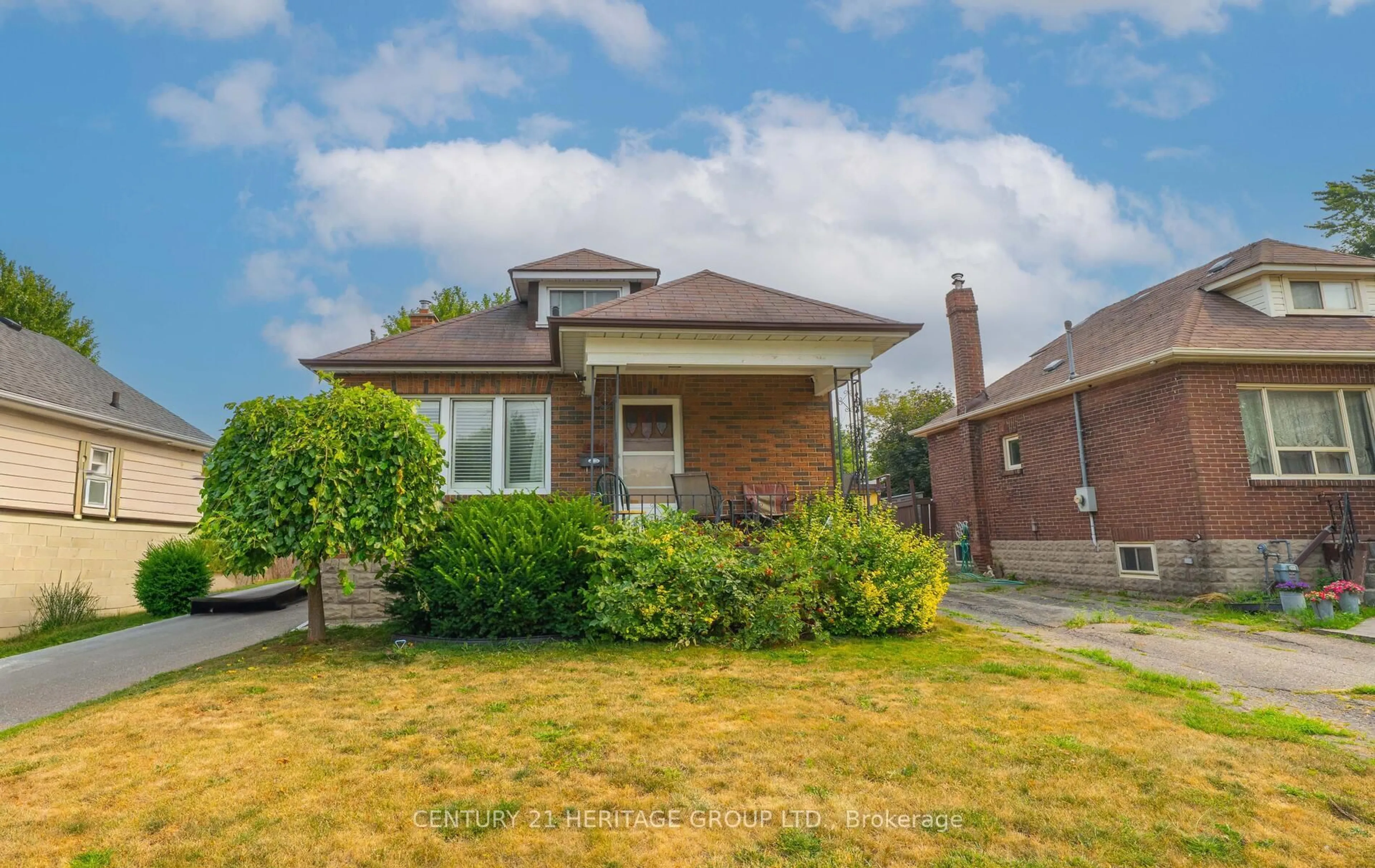 Home with brick exterior material, street for 203 Hibbert Ave, Oshawa Ontario L1J 1V4