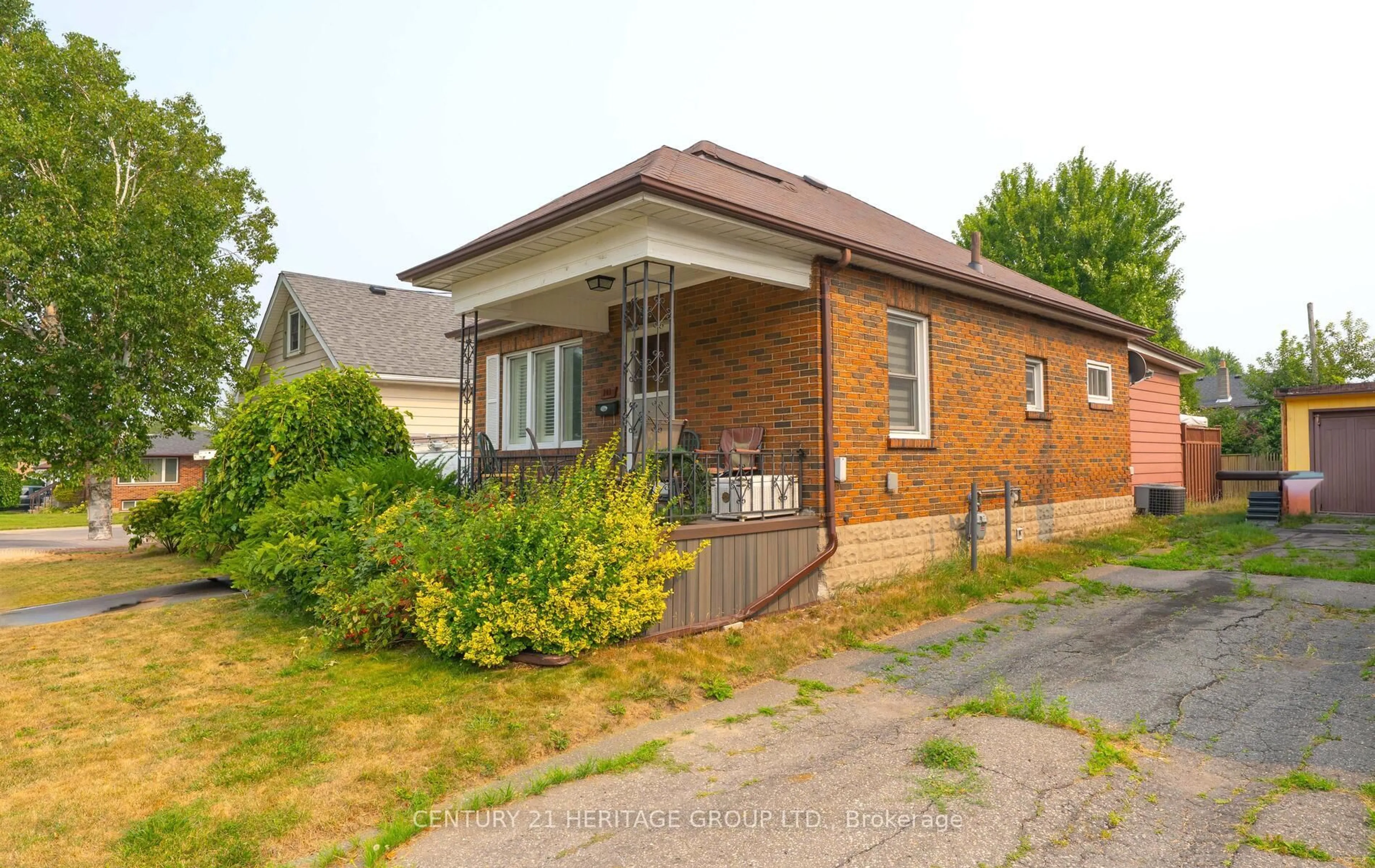 Home with brick exterior material, building for 203 Hibbert Ave, Oshawa Ontario L1J 1V4