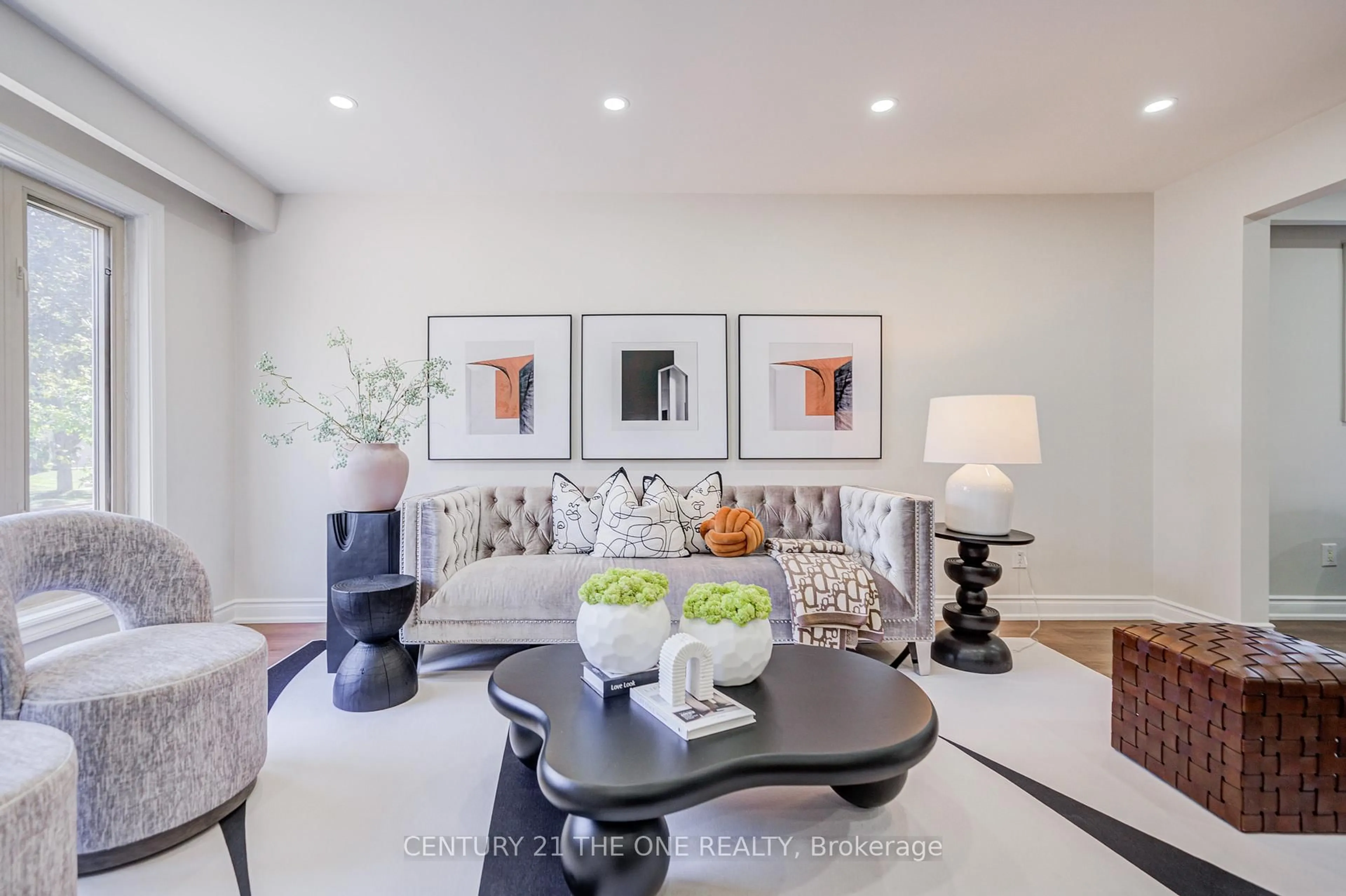 Living room with furniture, unknown for 54 Marblemount Cres, Toronto Ontario M1T 2H4