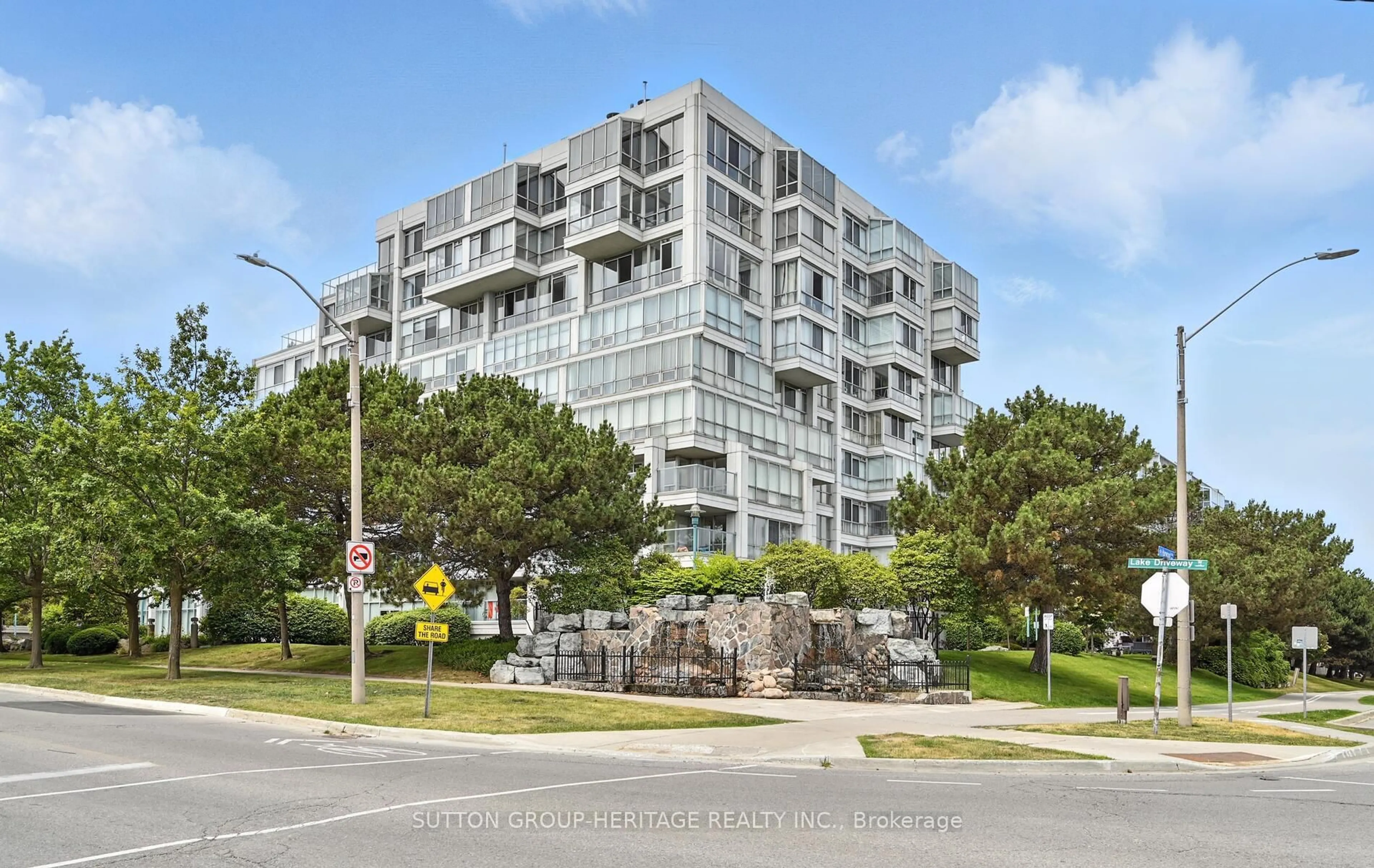 Unknown for 45 Cumberland Lane #308, Ajax Ontario L1S 7K3
