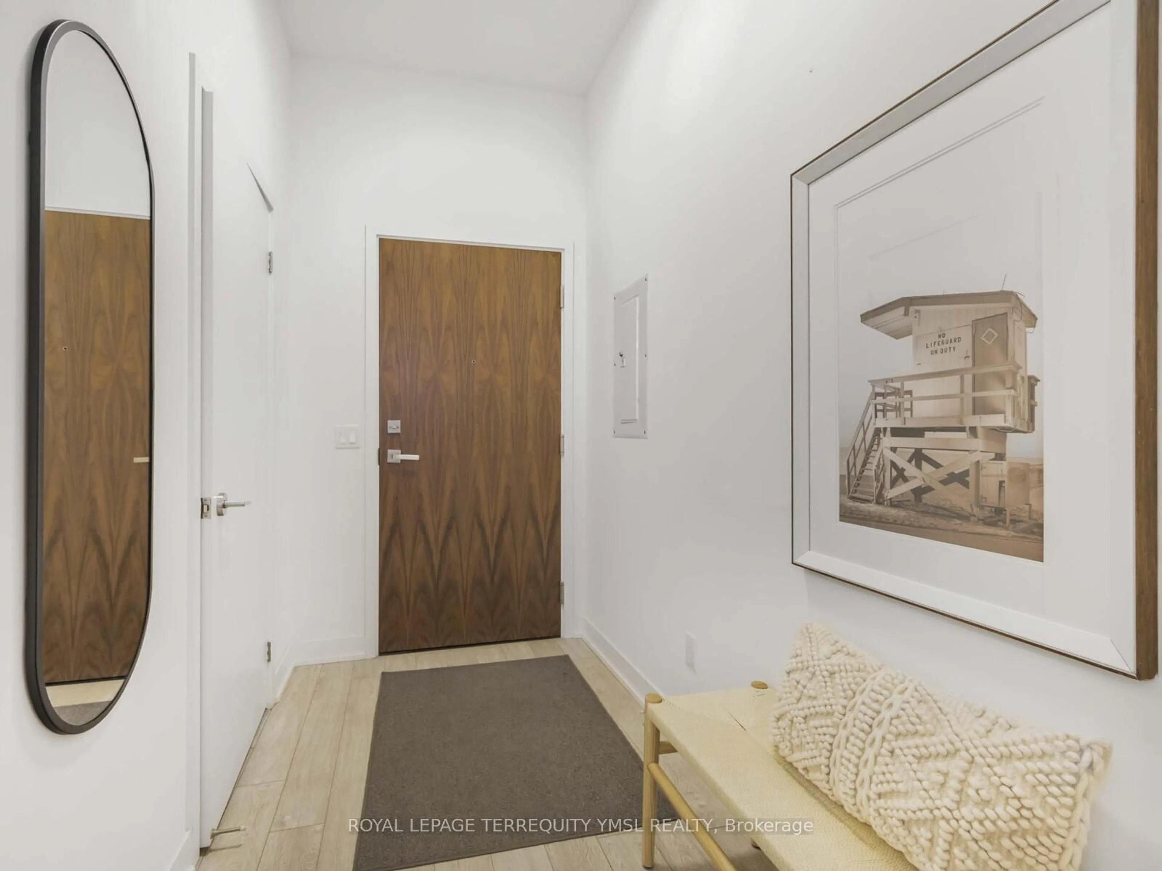 Indoor entryway for 15 Baseball Pl #501, Toronto Ontario M4M 0E6