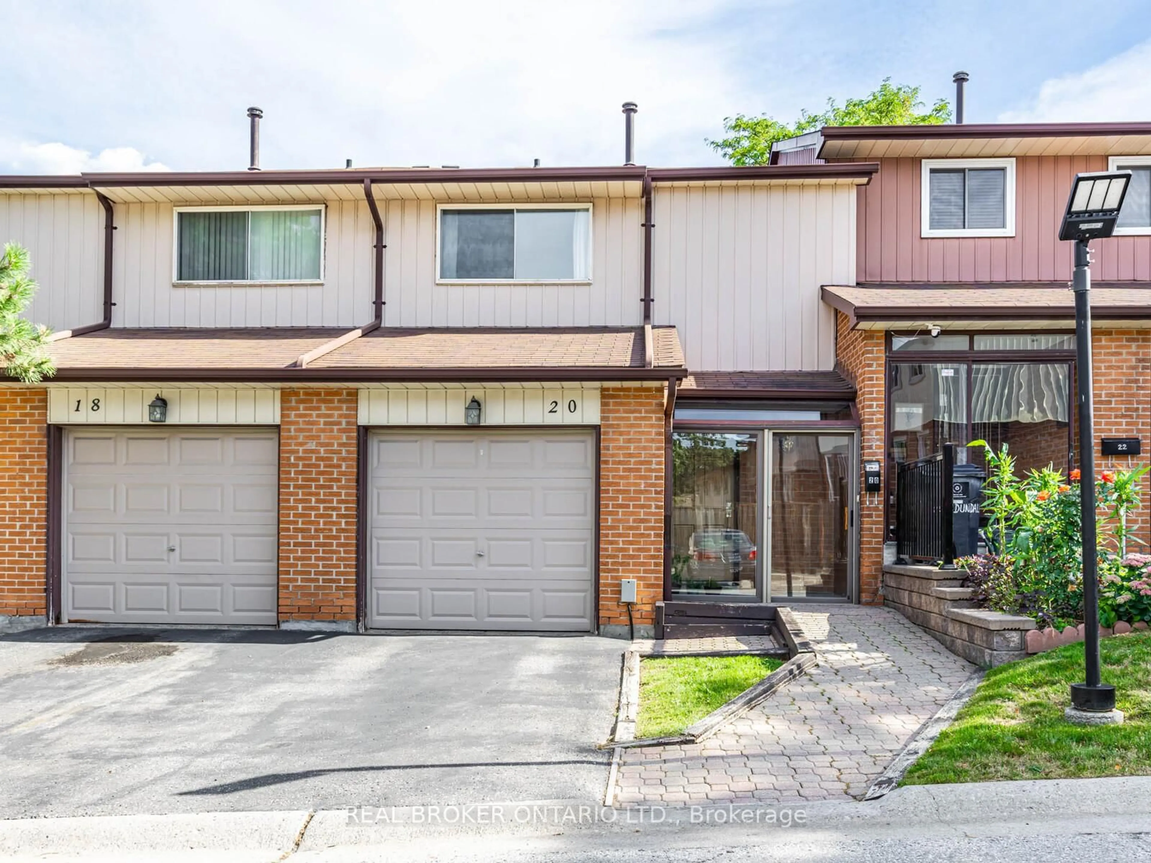 Home with brick exterior material, street for 30 Dundalk Dr #20, Toronto Ontario M1P 4W1