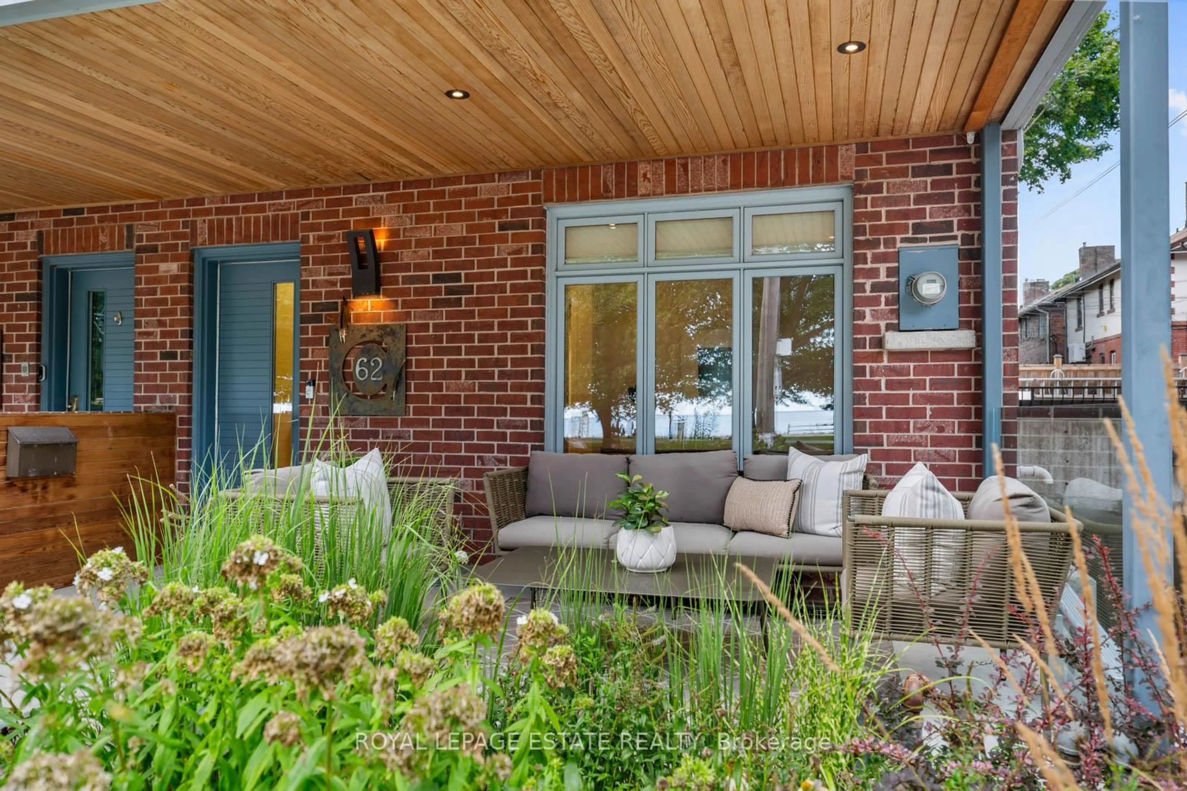 Patio, street for 62 Hubbard Blvd, Toronto Ontario M4E 1A4