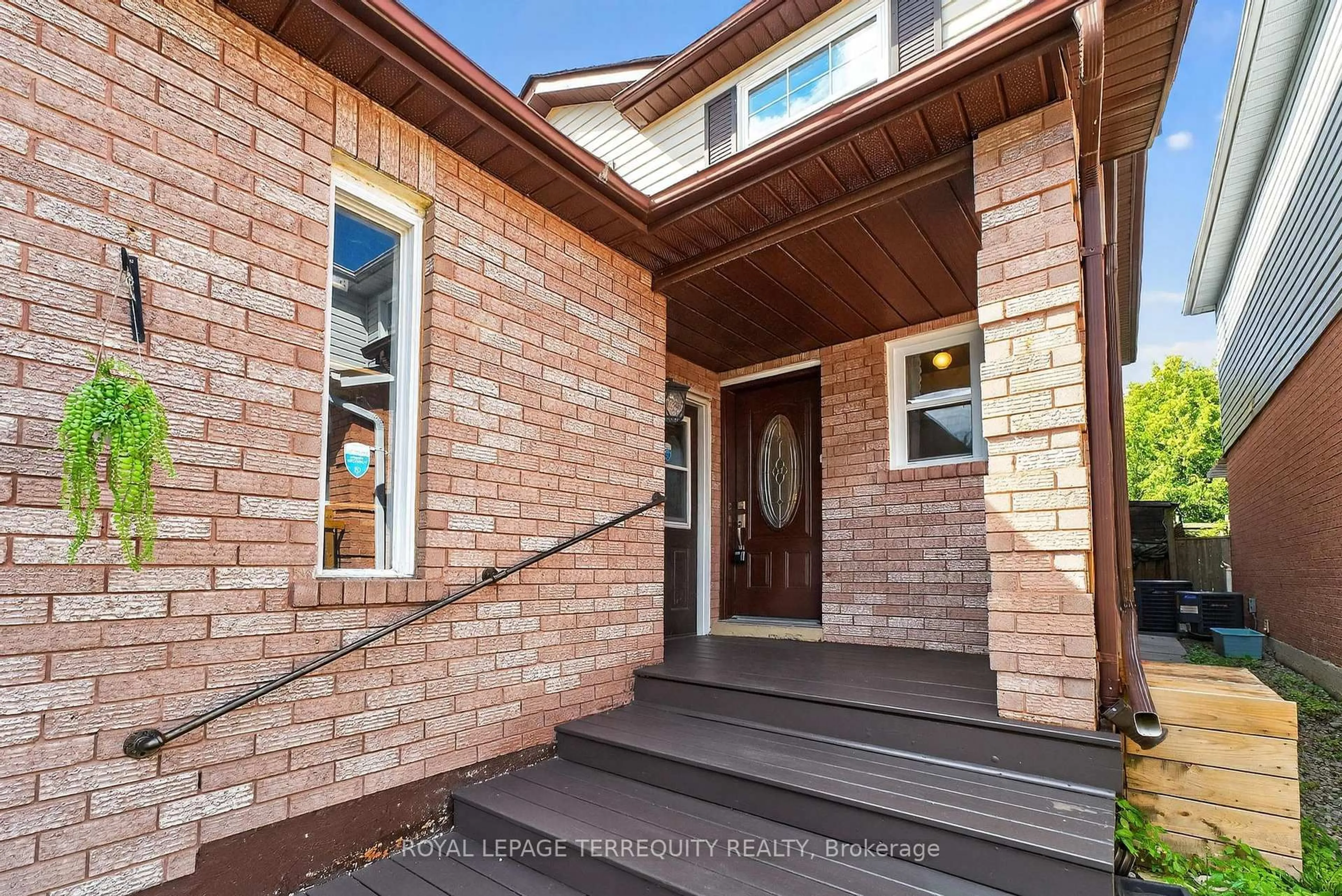 Home with brick exterior material, street for 18 Kershaw St, Clarington Ontario L1C 4S4