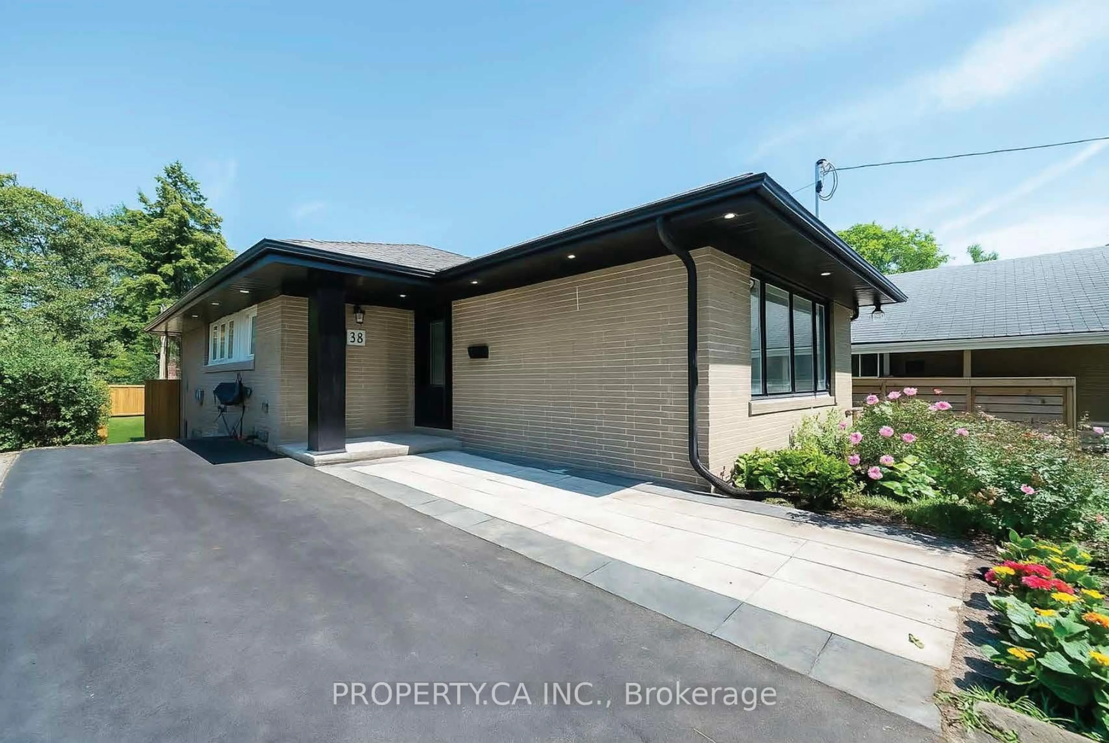 Home with brick exterior material, unknown for 33 Moorecroft Cres, Toronto Ontario M1K 3T9