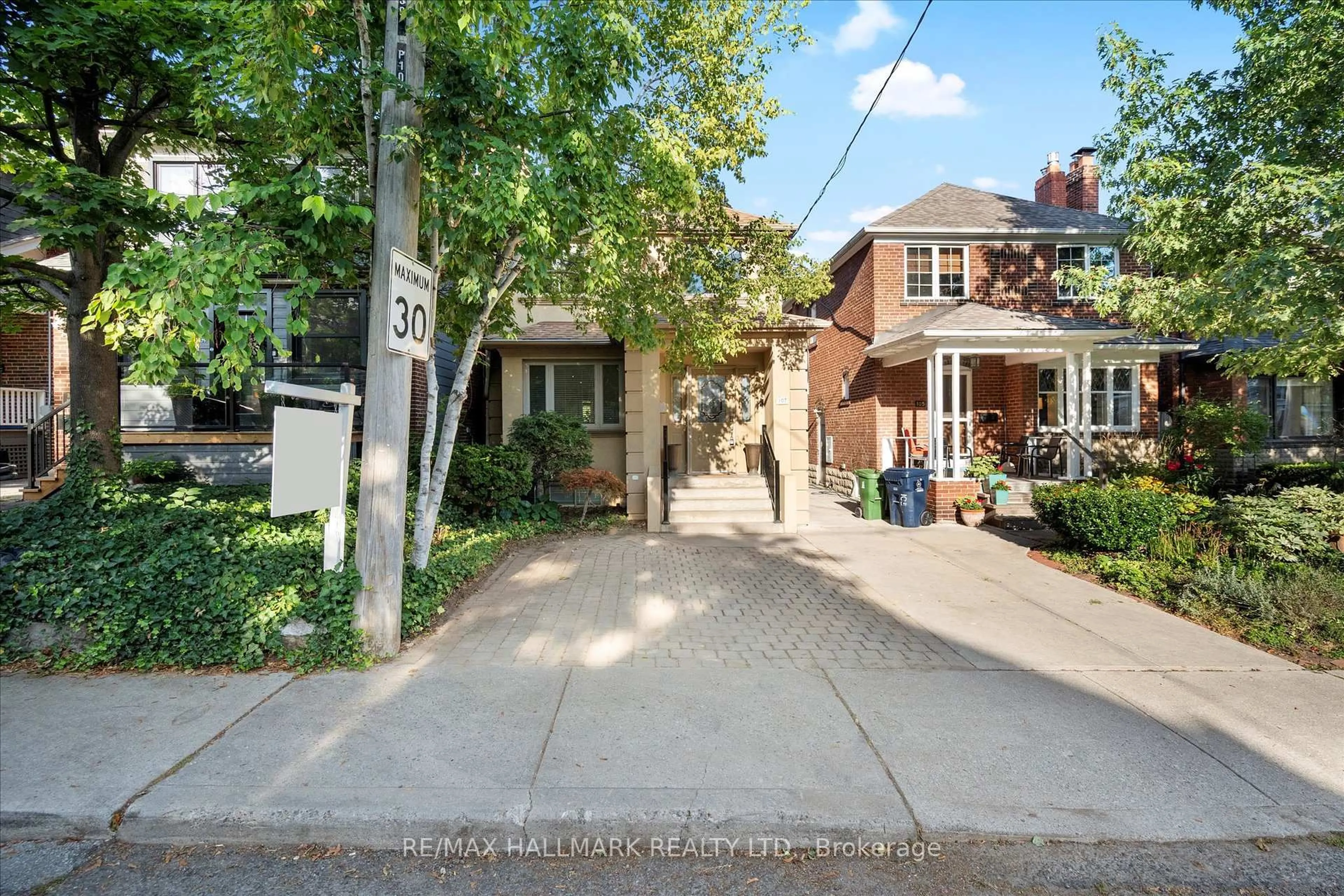 Unknown for 107 Wineva Ave, Toronto Ontario M4E 2T1