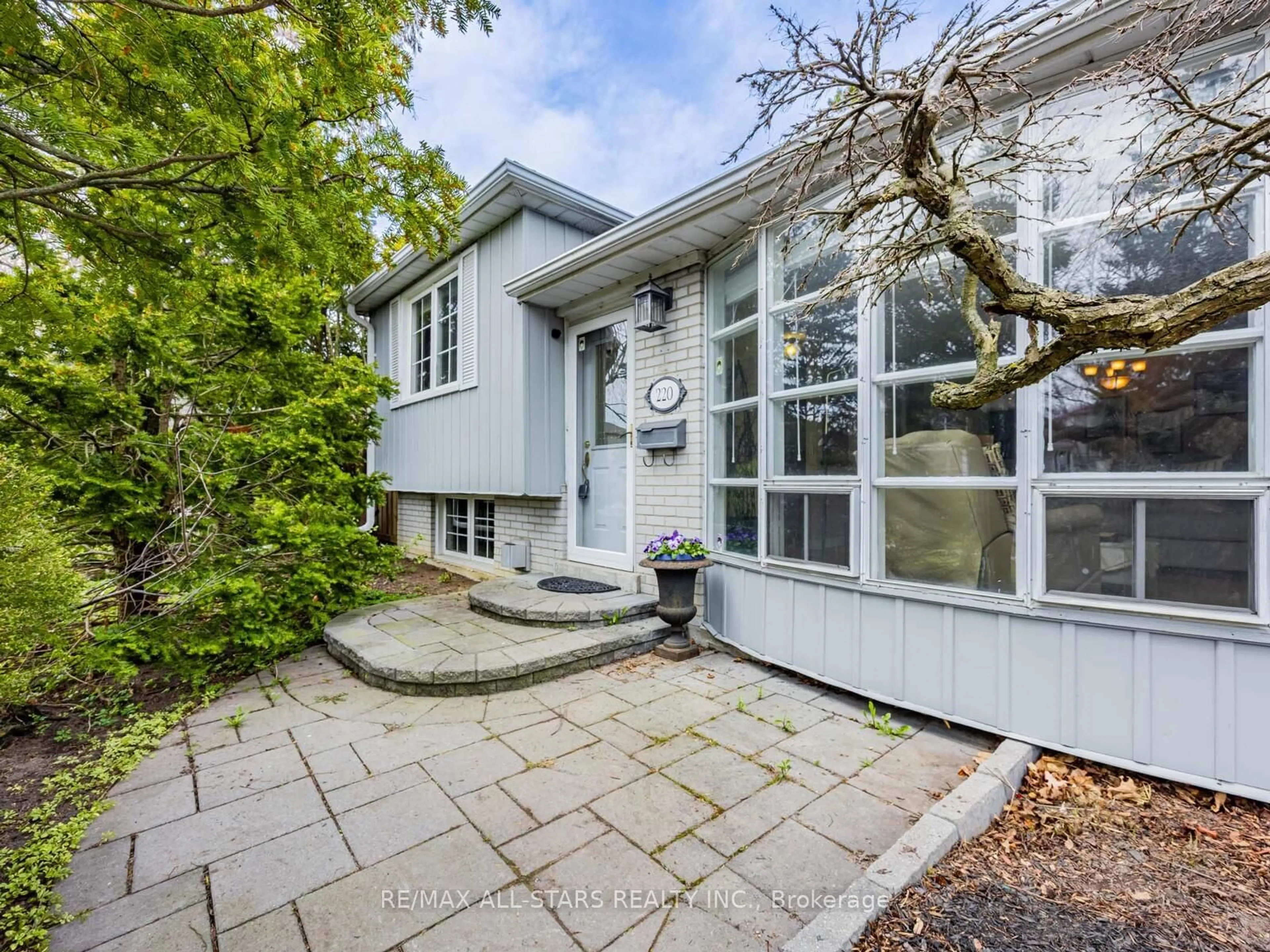 Unknown for 220 Catalina Dr, Toronto Ontario M1E 1B7