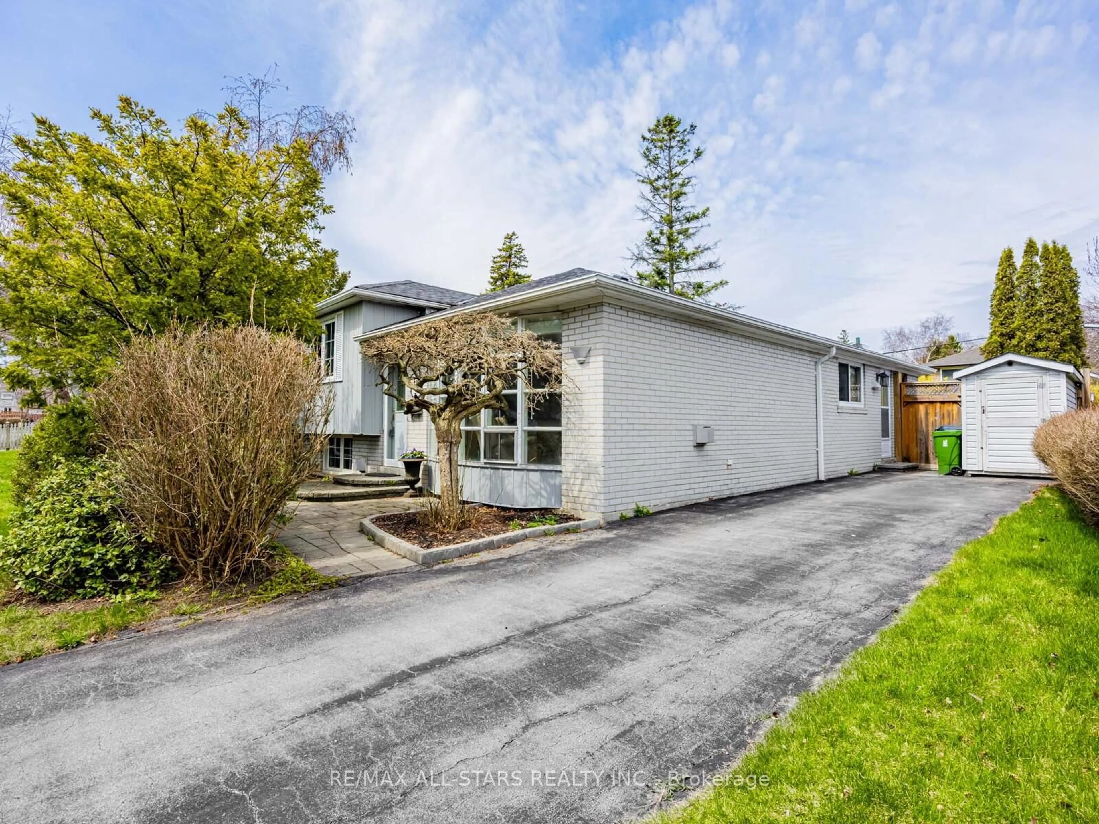 Unknown for 220 Catalina Dr, Toronto Ontario M1E 1B7
