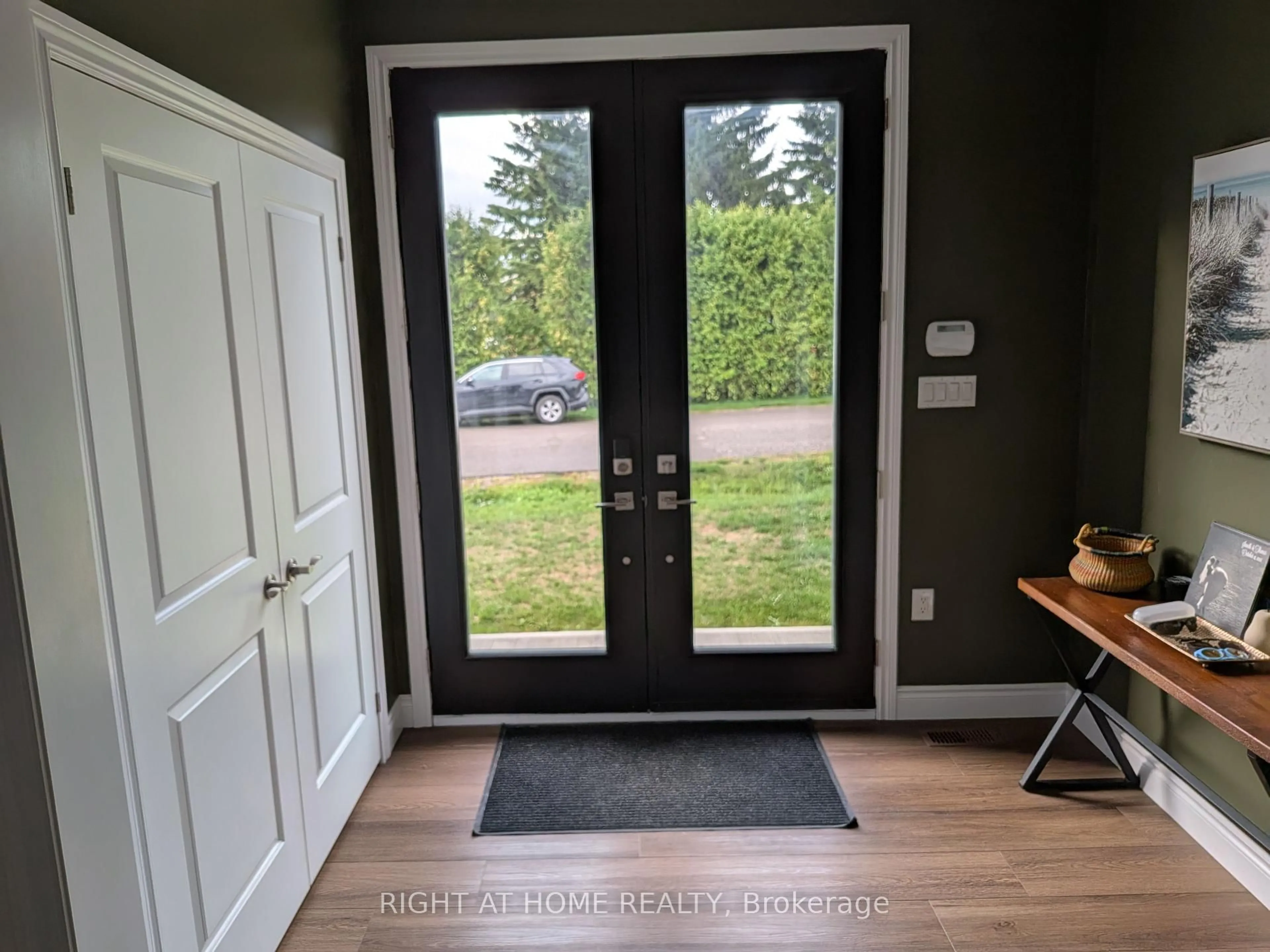 Indoor entryway for 5 Phair Ave, Clarington Ontario L1E 2W5