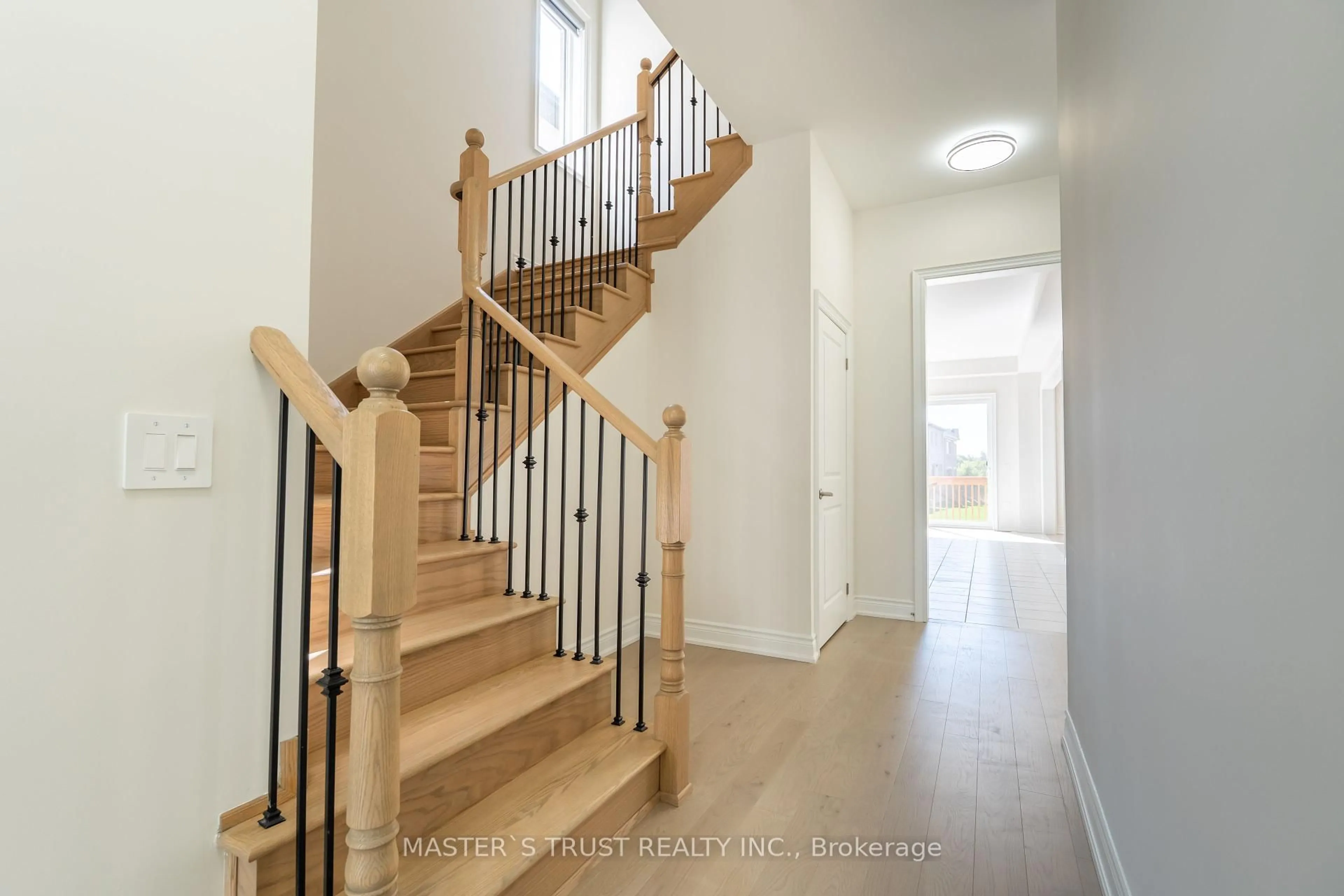 Stairs for 2952 Grindstone Cres, Pickering Ontario L1X 0R5
