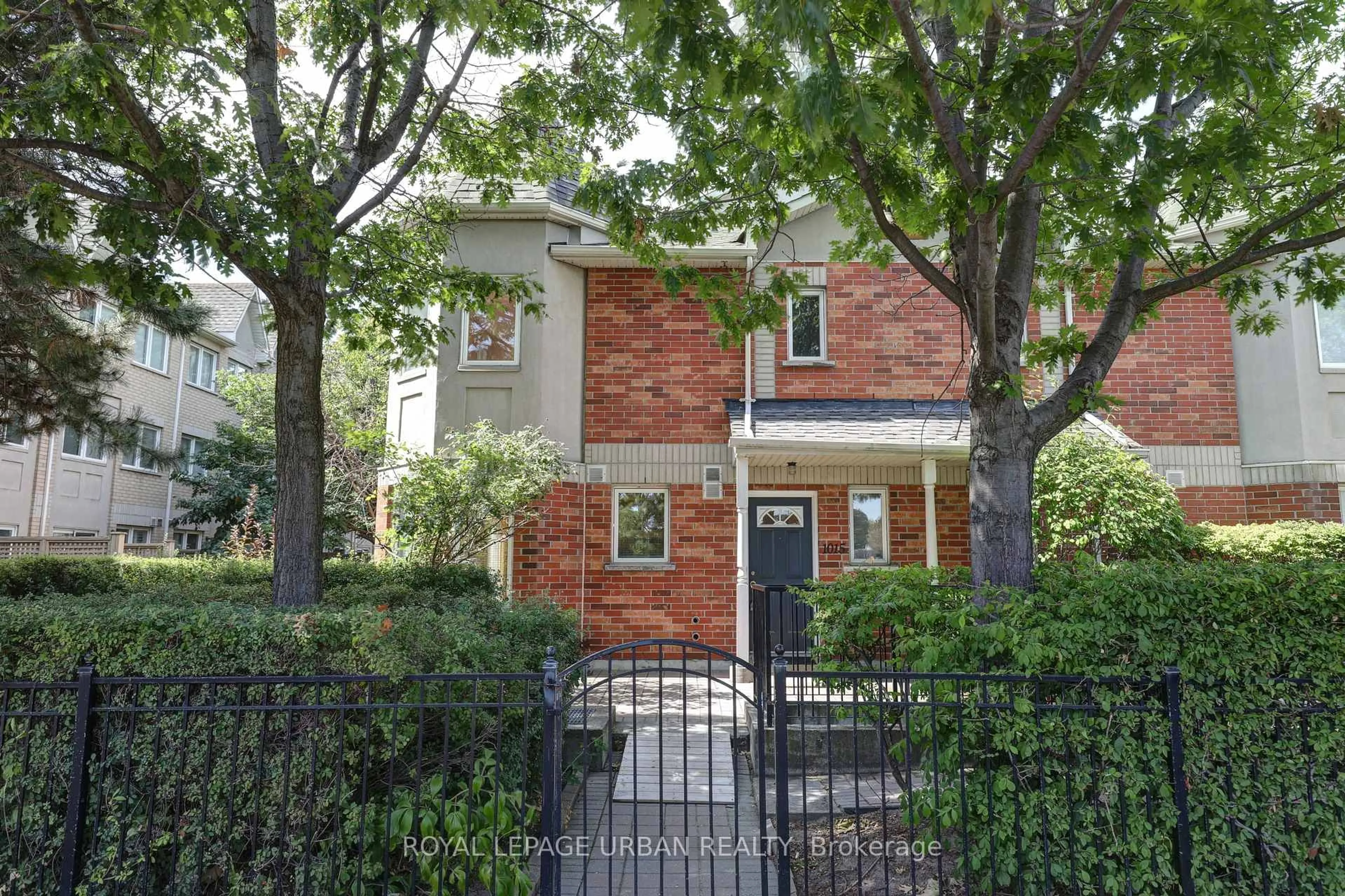 Home with brick exterior material, street for 28 Rosebank Dr #1015, Toronto Ontario M1B 5Z1