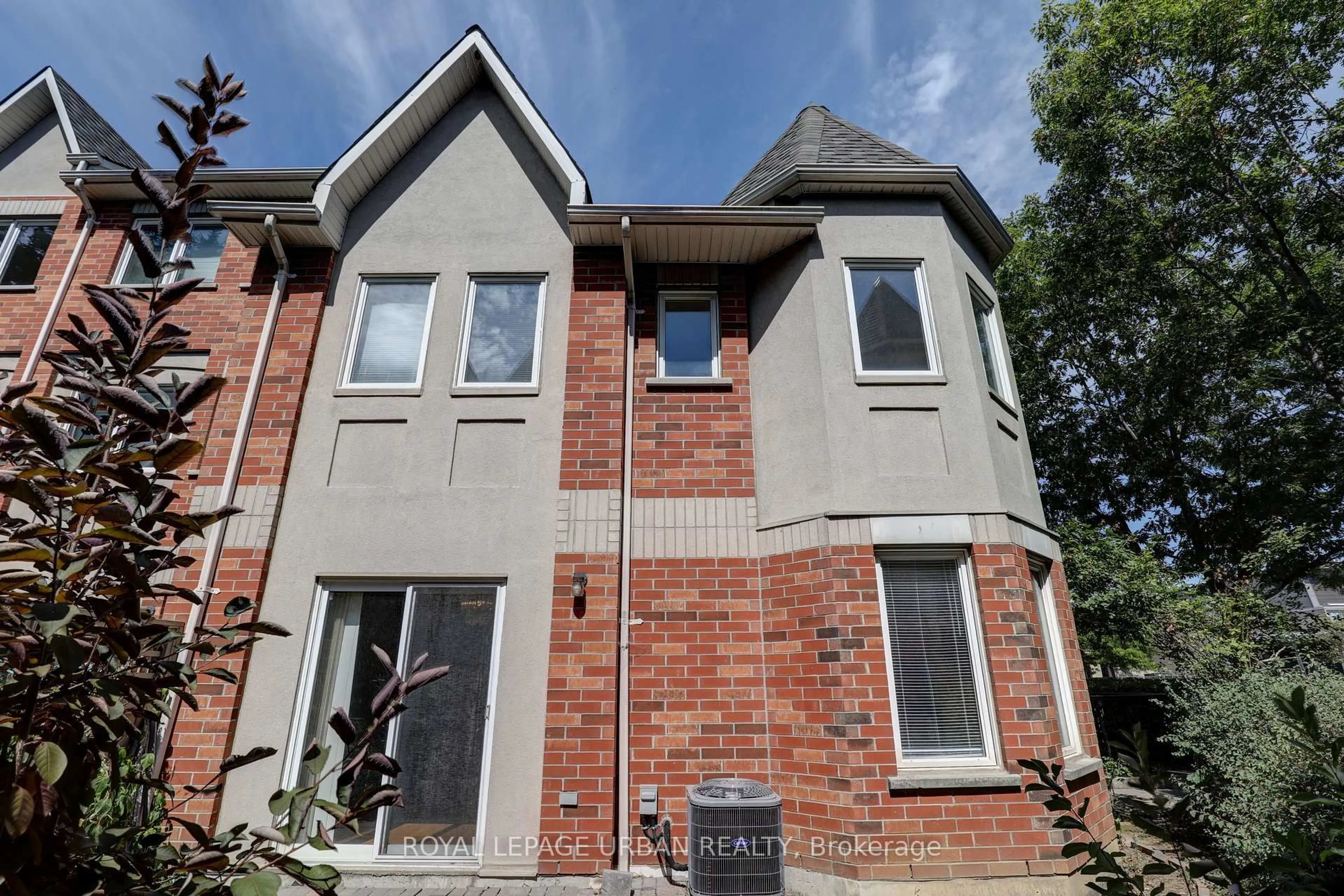 Home with brick exterior material, street for 28 Rosebank Dr #1015, Toronto Ontario M1B 5Z1