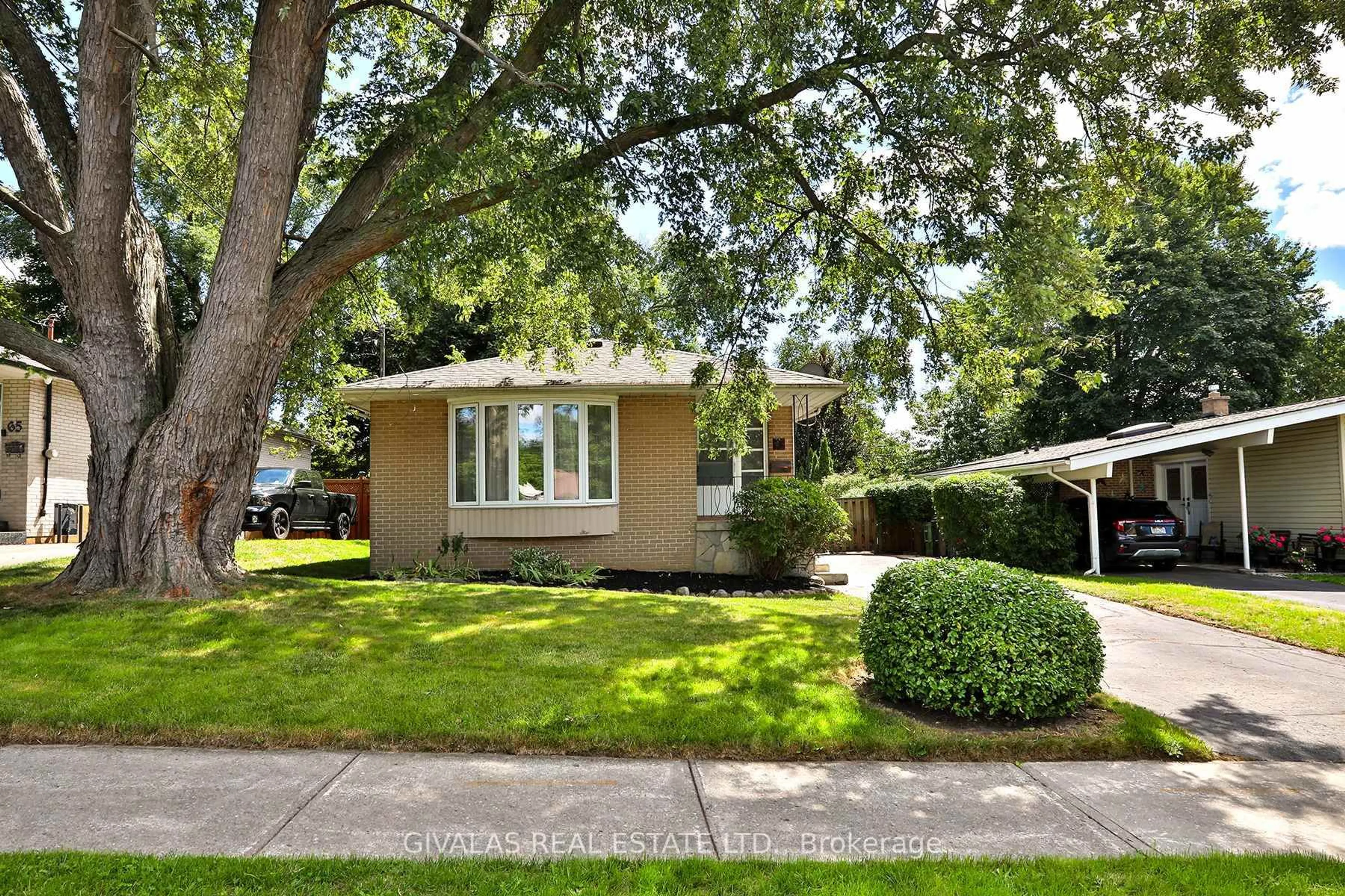Home with vinyl exterior material, street for 63 Alpaca Dr, Toronto Ontario M1J 2Z9