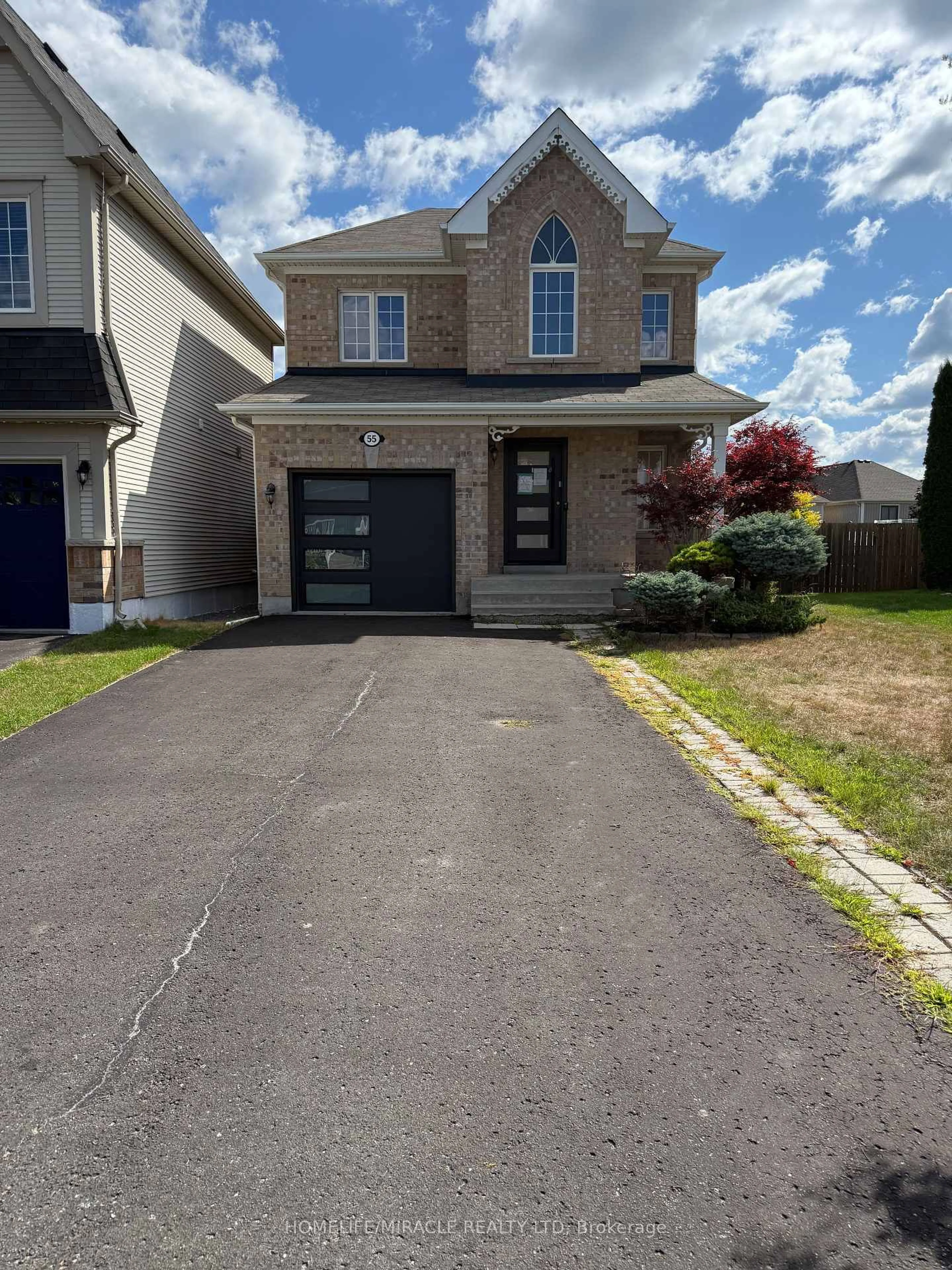 A pic from outside/outdoor area/front of a property/back of a property/a pic from drone, street for 55 Allworth Cres, Clarington Ontario L1C 0B3