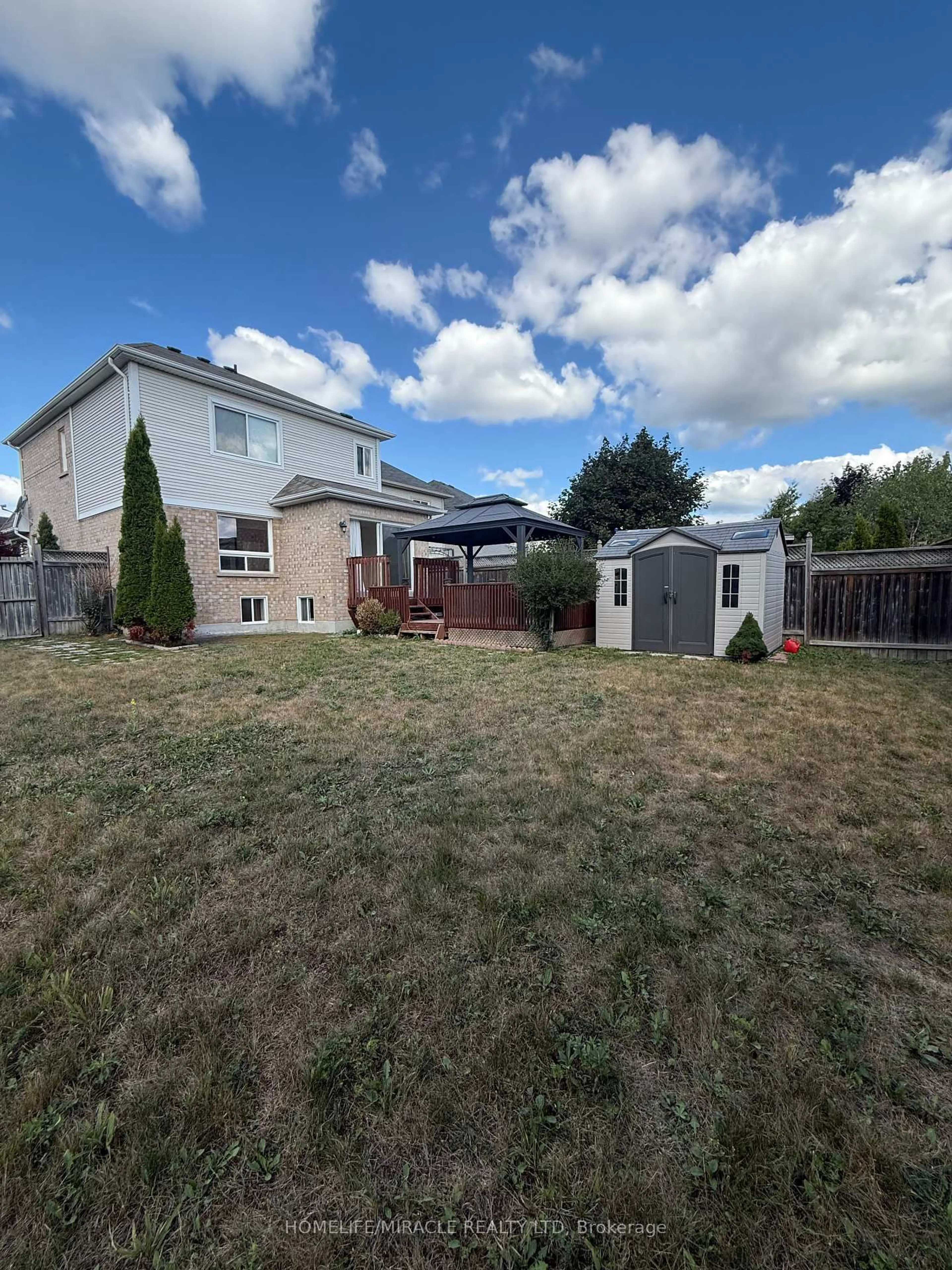 A pic from outside/outdoor area/front of a property/back of a property/a pic from drone, unknown for 55 Allworth Cres, Clarington Ontario L1C 0B3