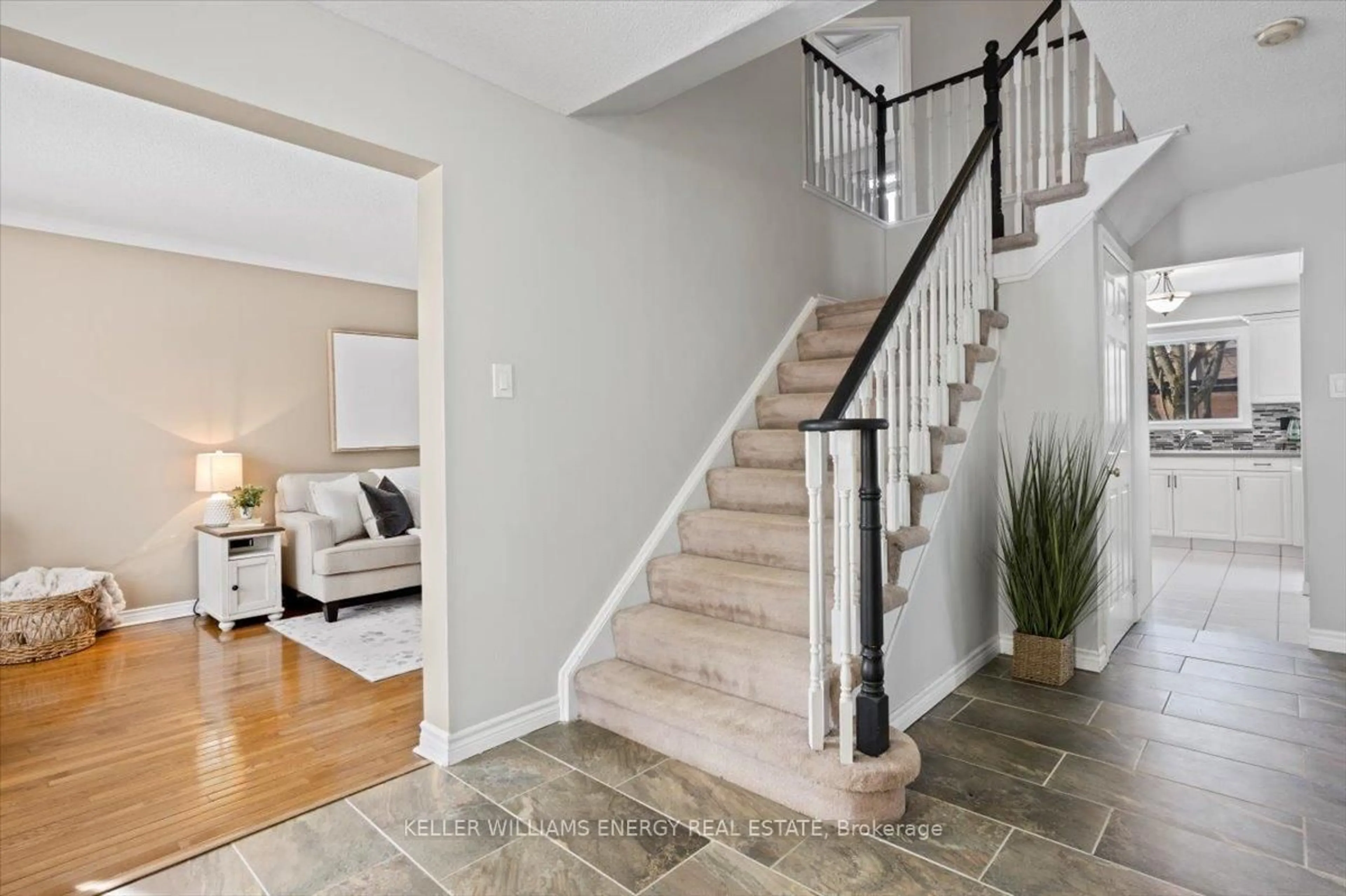 Unknown for 2 Resnik Dr, Clarington Ontario L1B 1K5