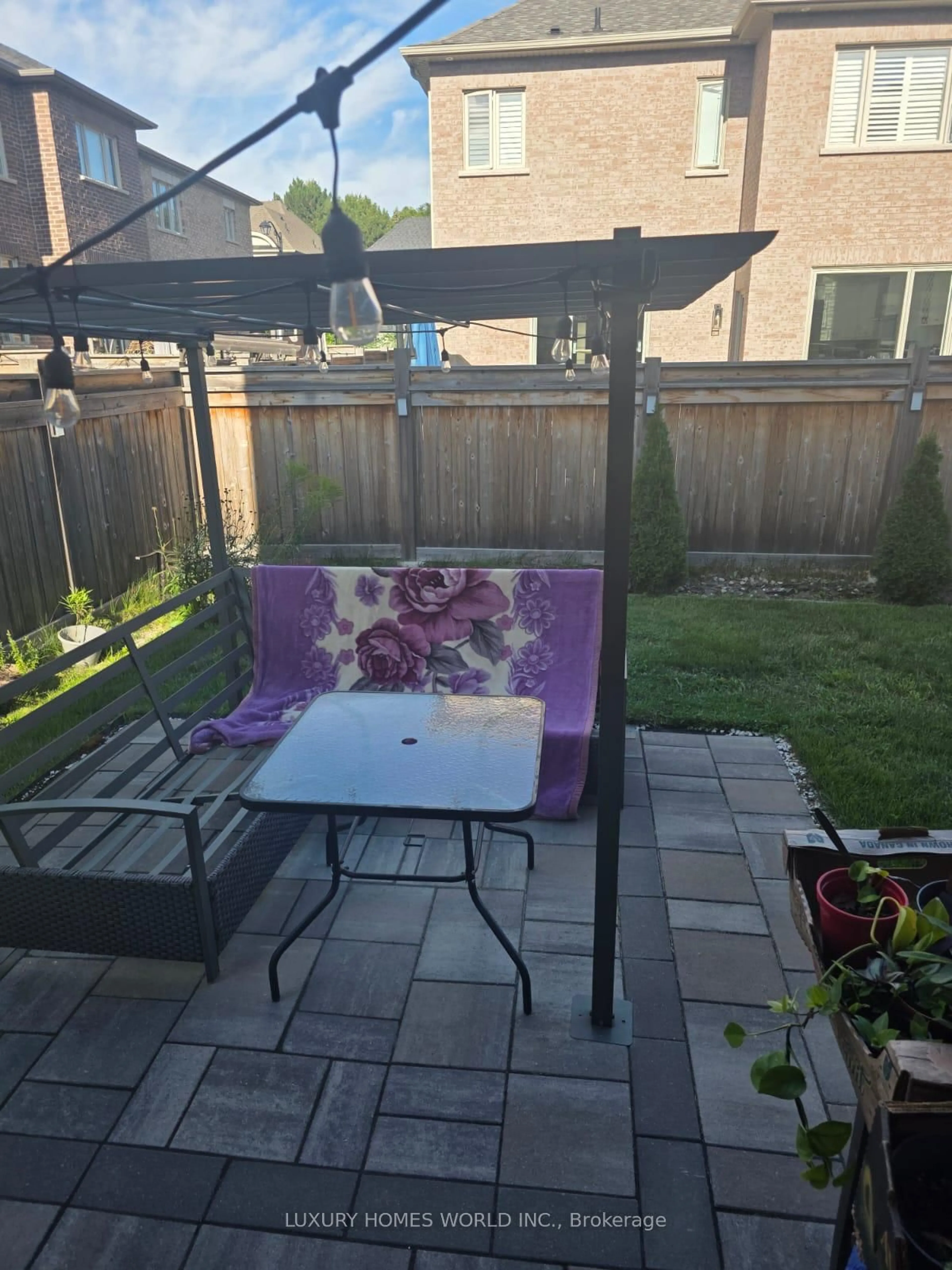 Patio, street for 9 Coates Of Arms Lane, Ajax Ontario L1T 3S2