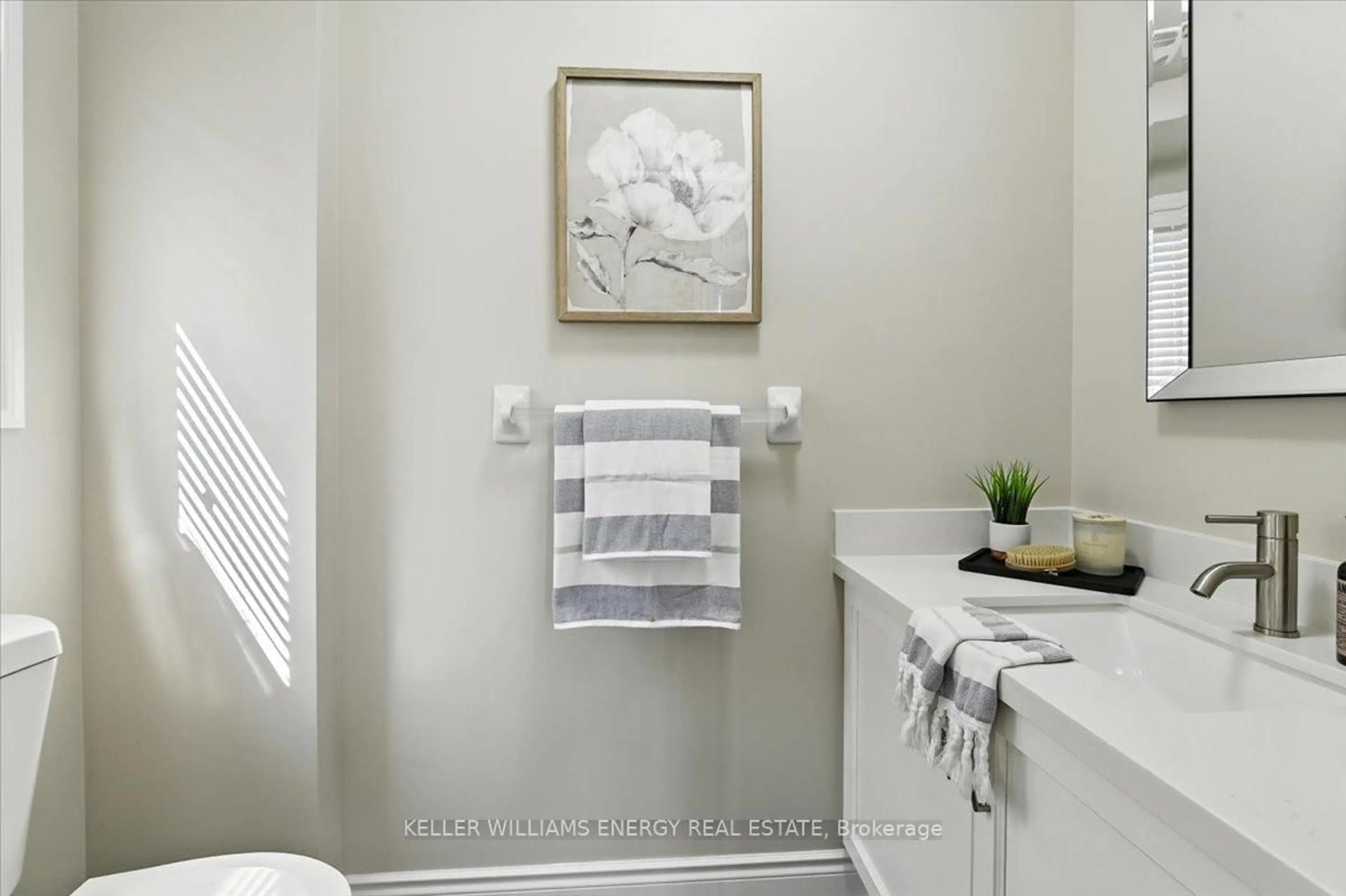 Unknown for 1762 Dufferin St, Whitby Ontario L1N 1B4
