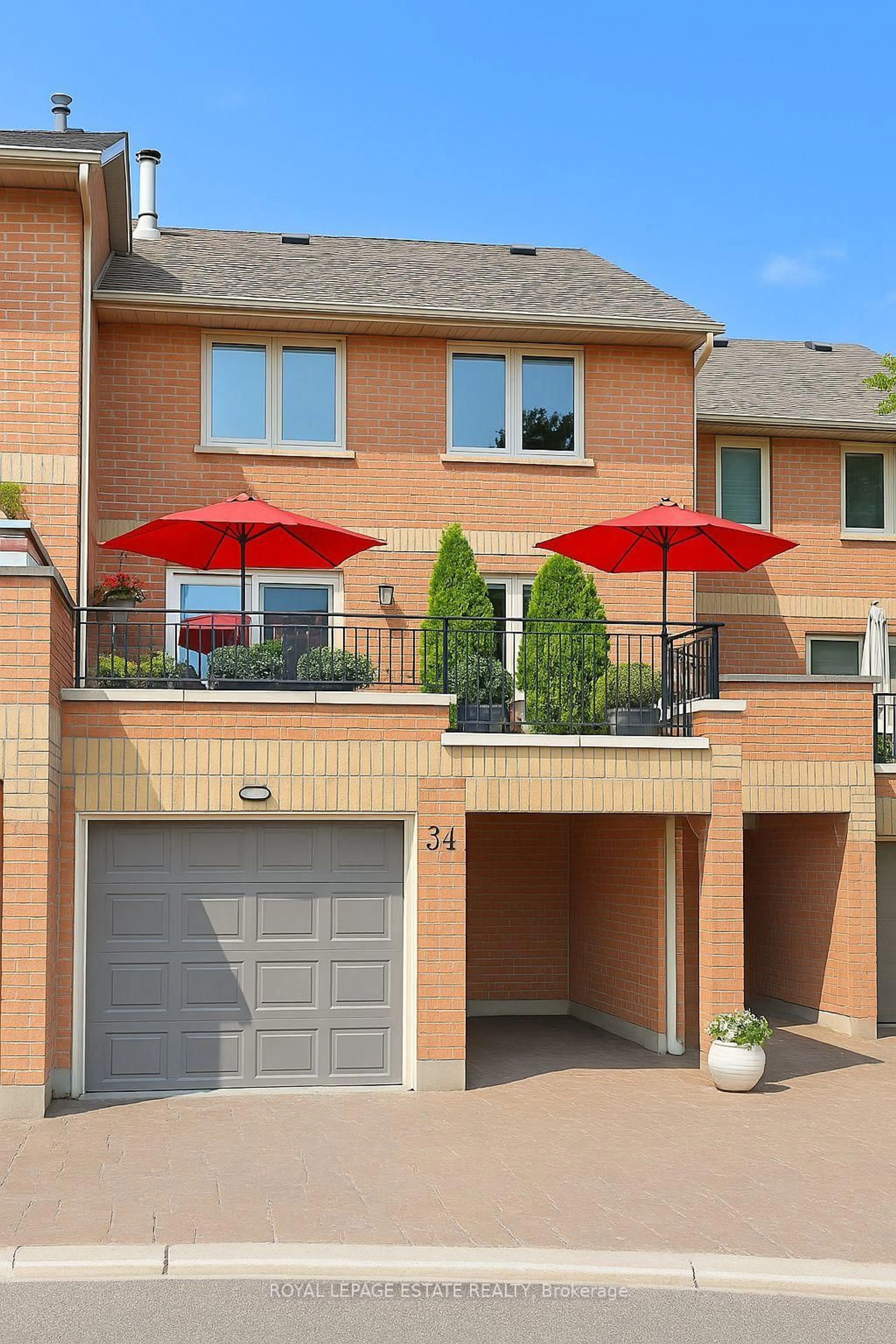 Patio, street for 34 Rodeo Ptwy, Toronto Ontario M1N 4C9