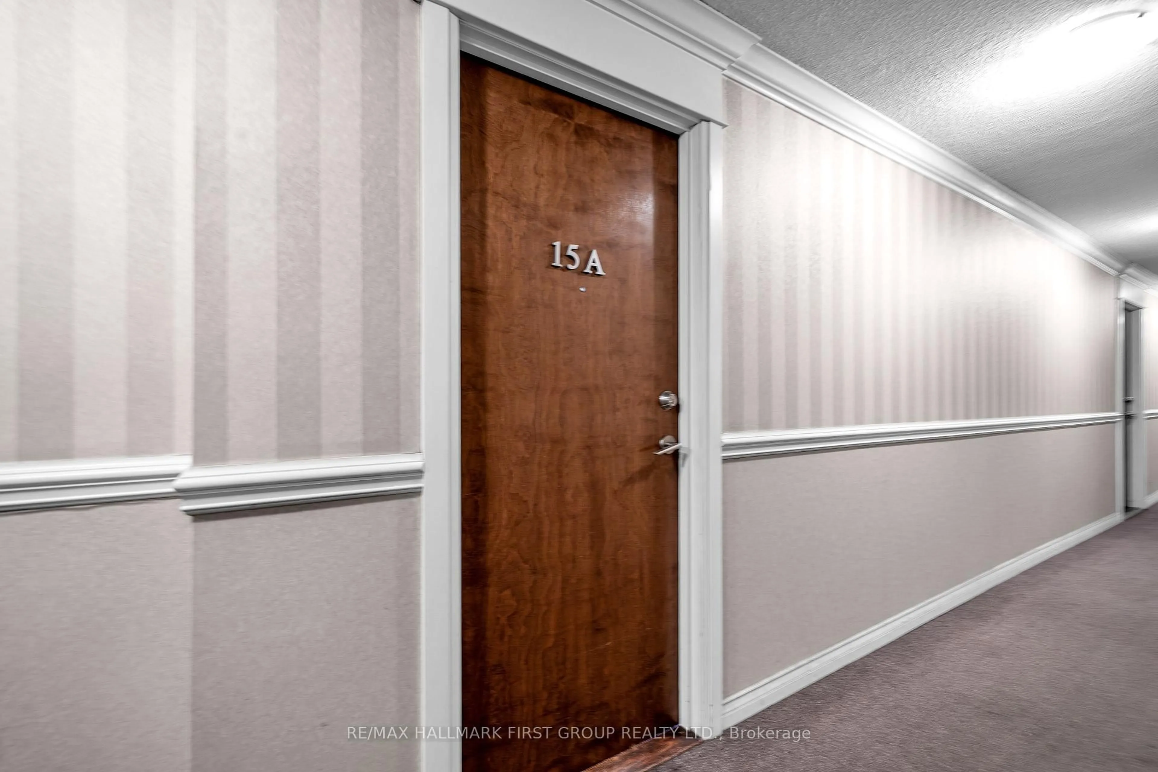 Indoor foyer for 6 Rosebank Dr #15A, Toronto Ontario M1B 0A1