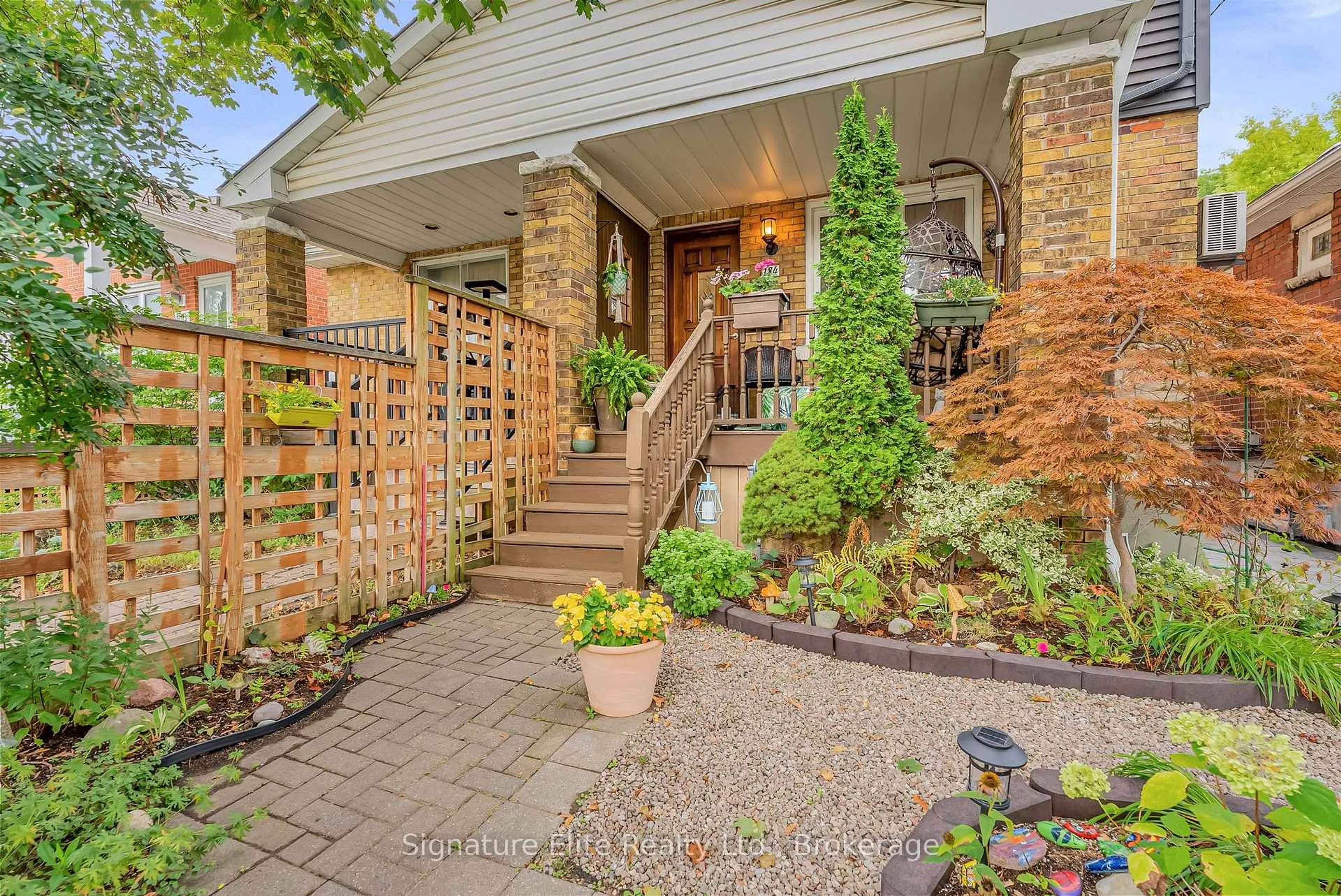 Unknown for 184 Swanwick Ave, Toronto Ontario M4E 2A6