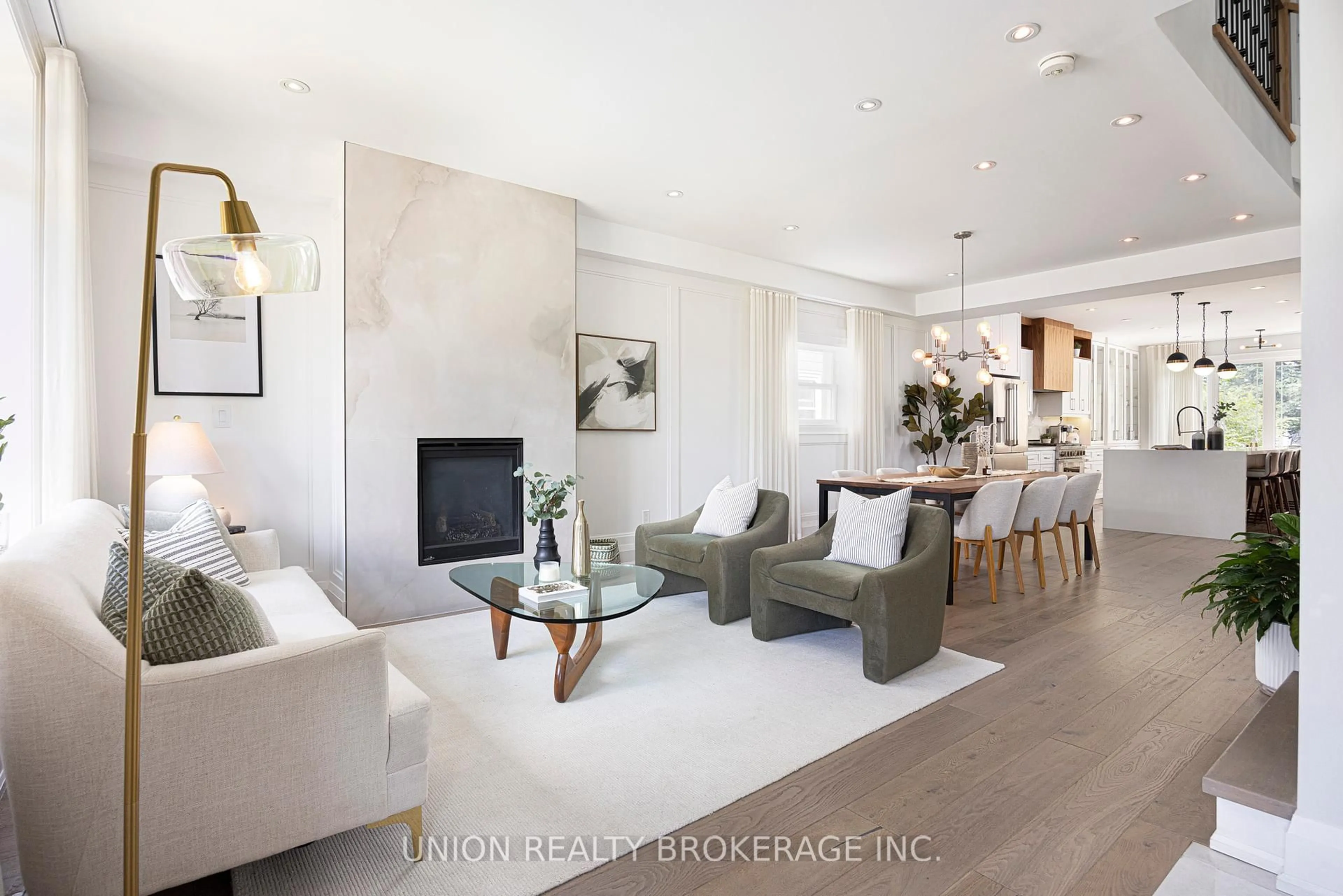 Living room with furniture, unknown for 33 Hunt Club Dr, Toronto Ontario M1N 2W9