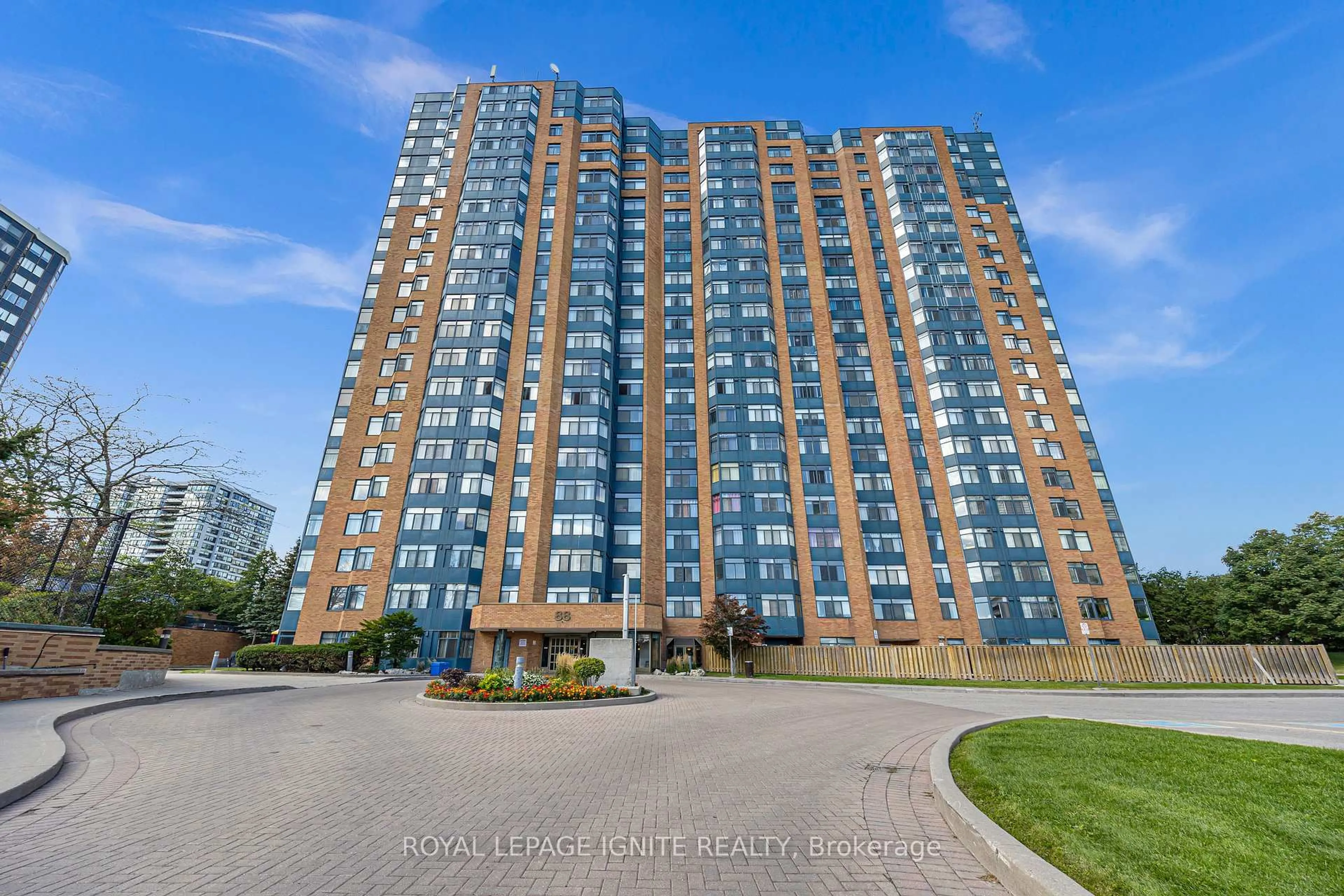 Unknown for 88 Alton Towers Circ #215, Toronto Ontario M1V 5C5