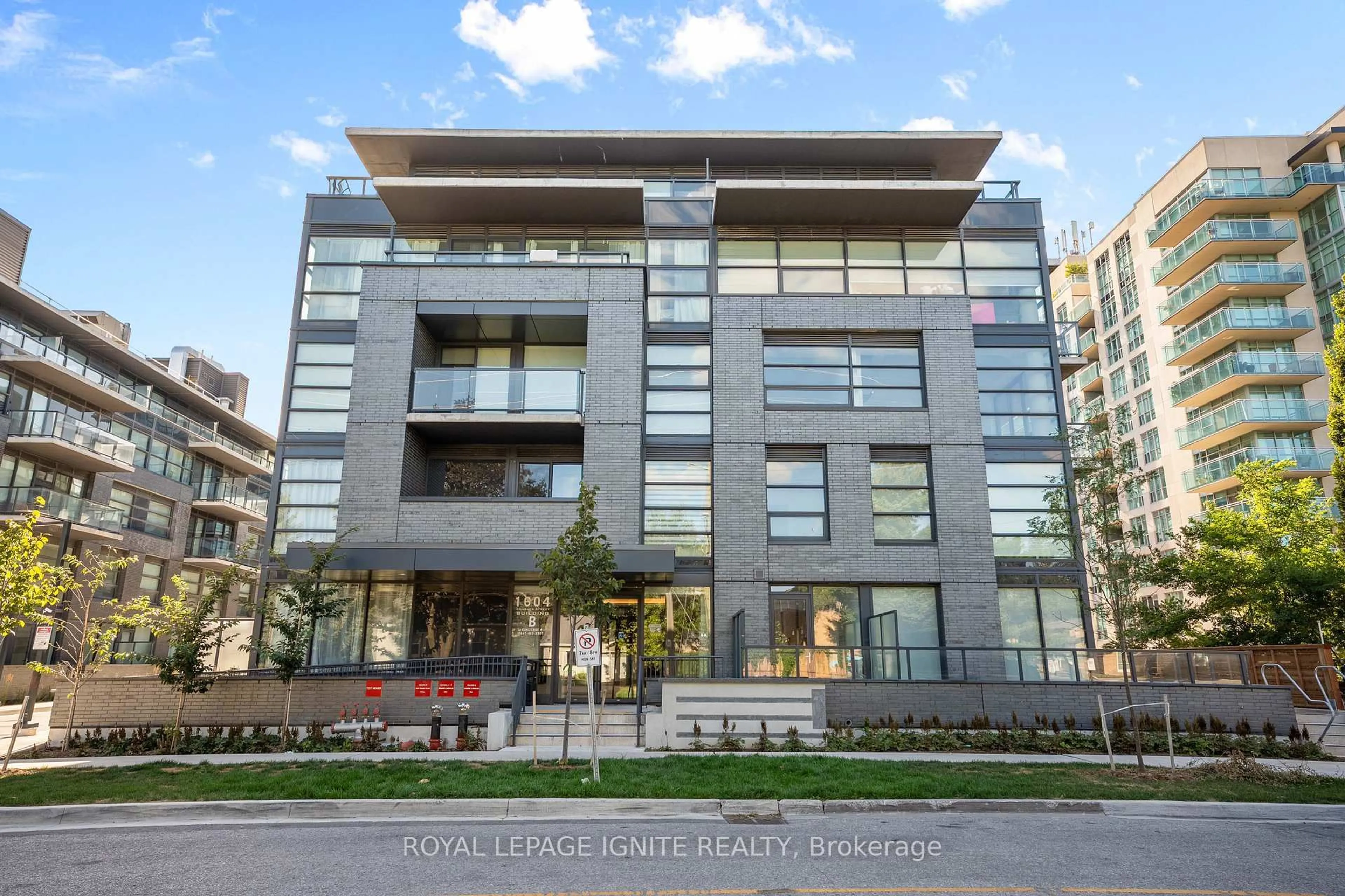 Unknown for 1604(B) Charles St #414, Whitby Ontario L1N 0P2