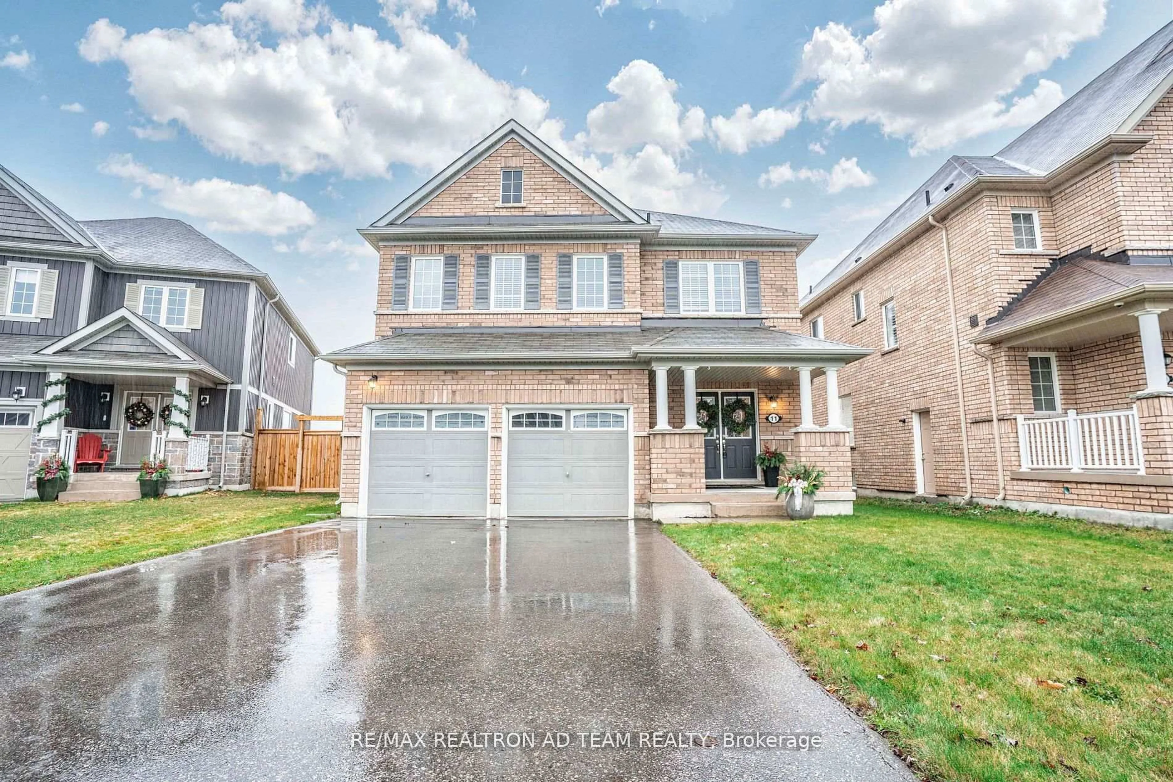Home with brick exterior material, street for 11 Kilpatrick Crt, Clarington Ontario L1C 0V1