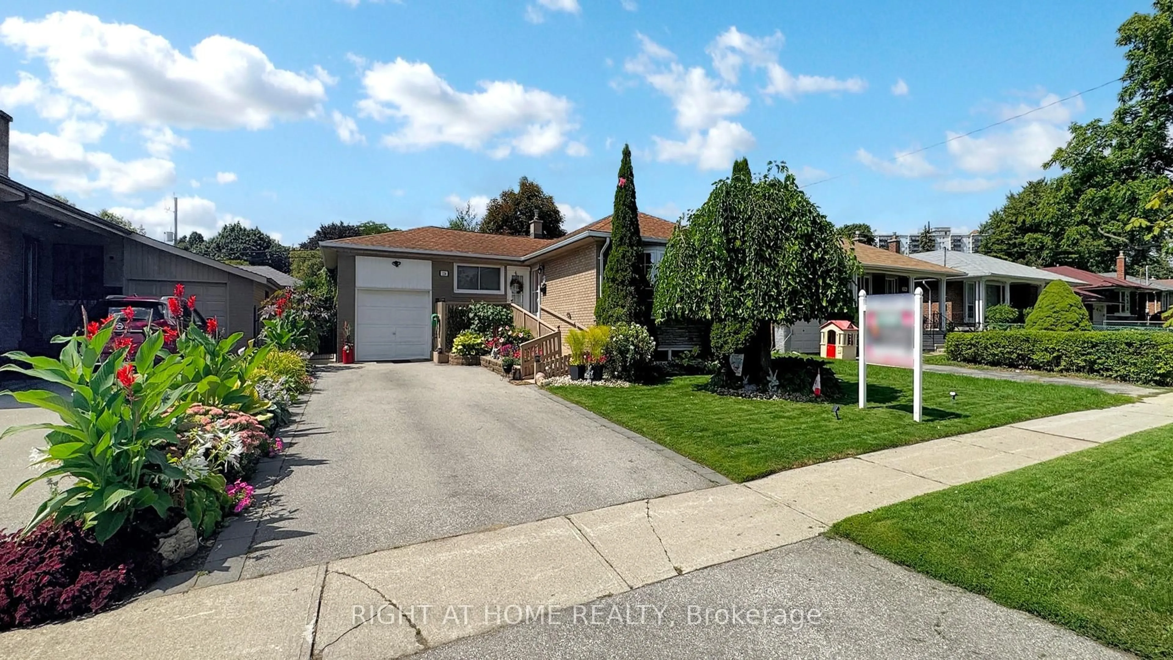 Unknown for 224 Livingston Rd, Toronto Ontario M1E 1L7