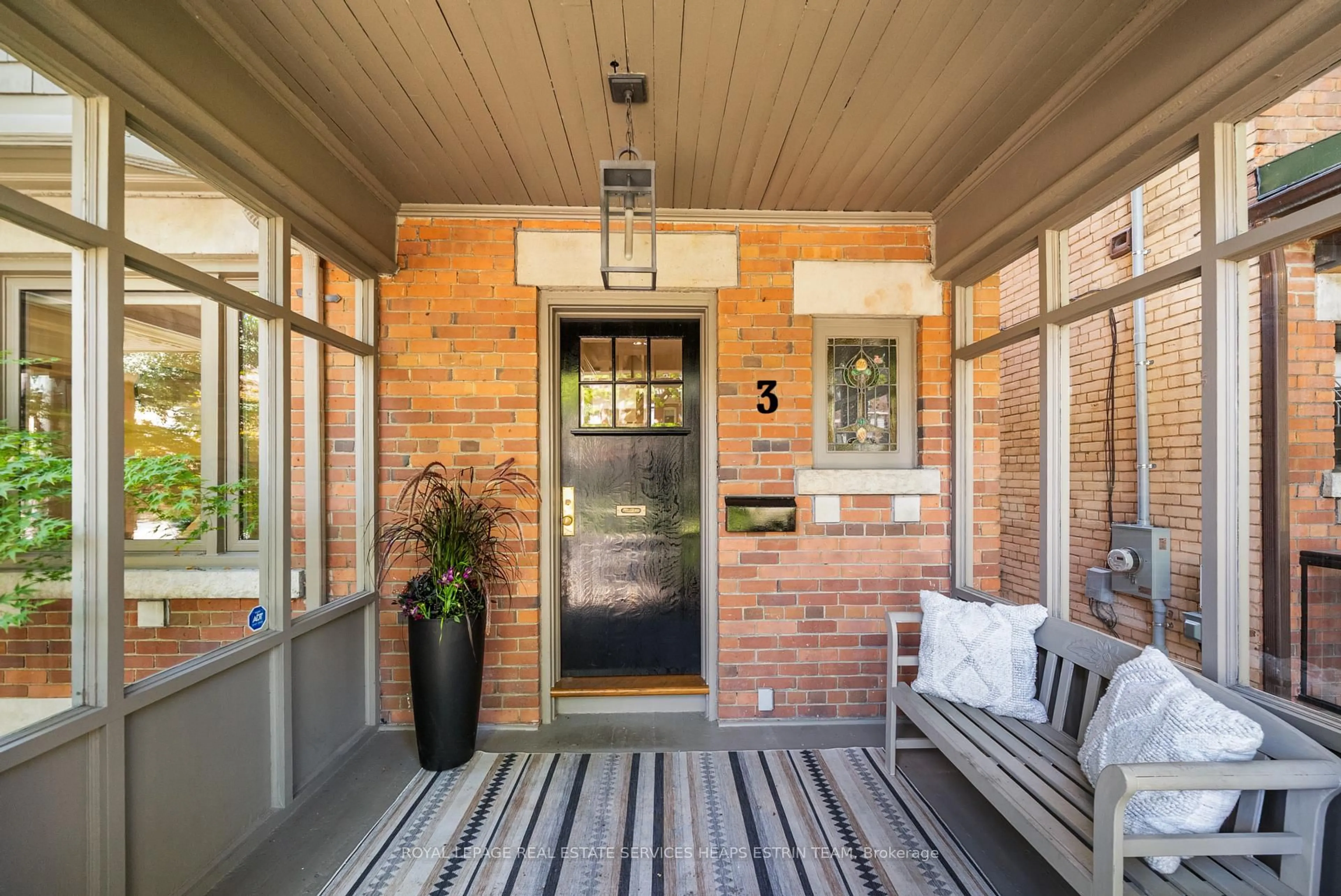 Indoor entryway for 3 Hurndale Ave, Toronto Ontario M4K 1R4