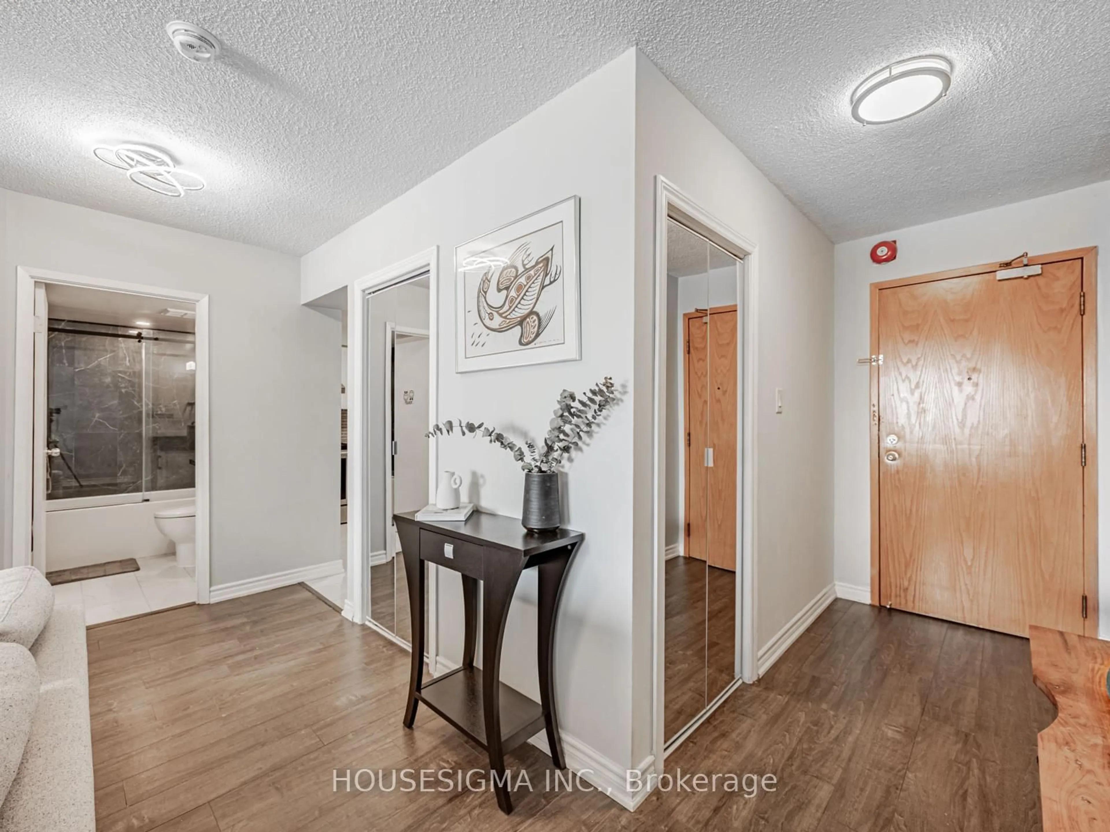 Indoor entryway for 39 Kimbercroft Crt #703, Toronto Ontario M1S 5B5